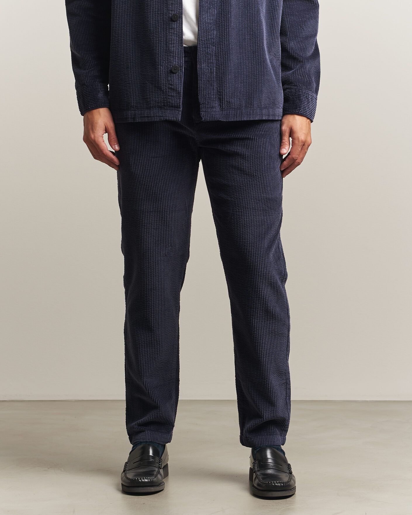 Uomini | Pantaloni | KnowledgeCotton Apparel | Chuck Regular Cord Trousers Night Sky
