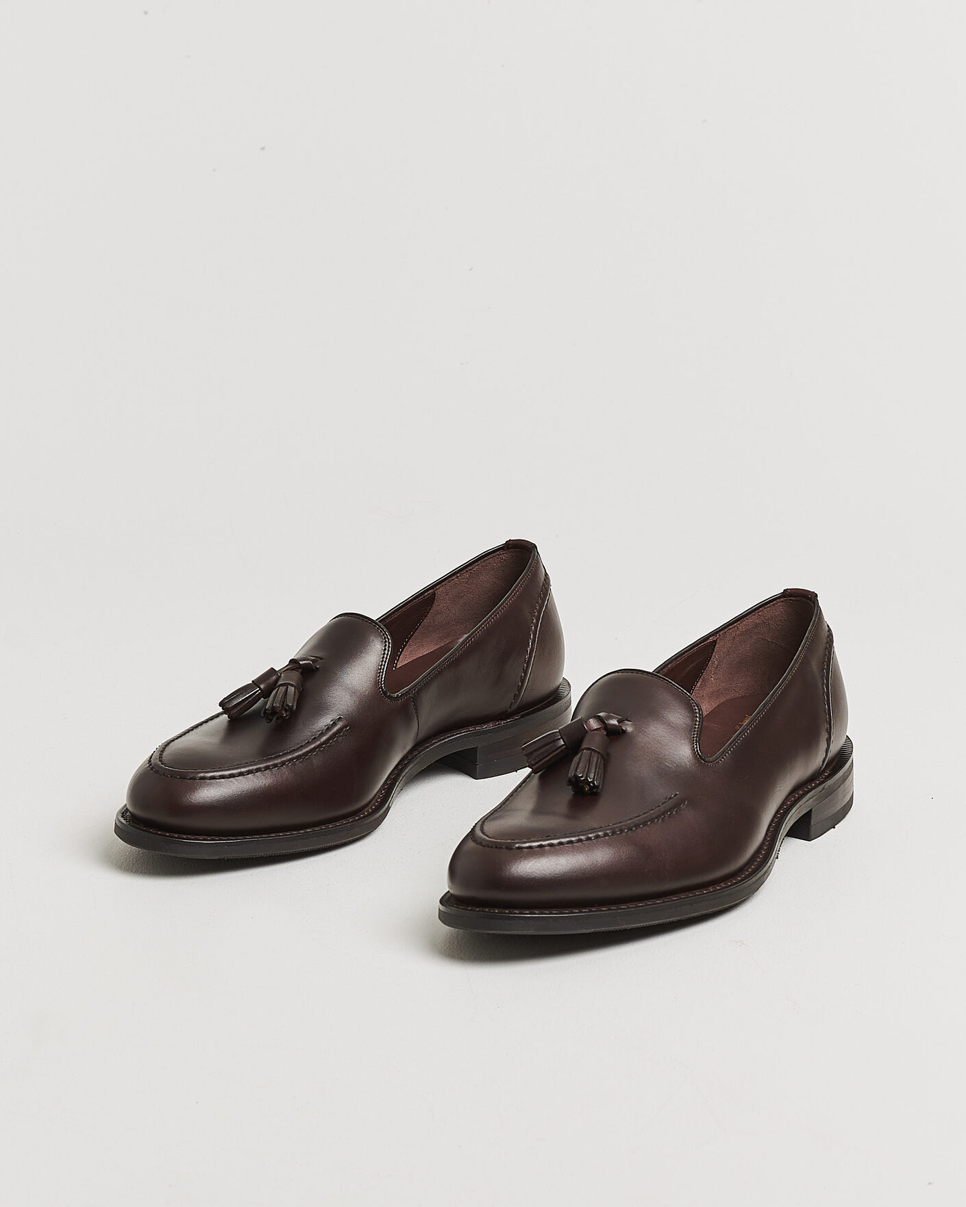 Uomini | Mocassini | Loake 1880 | Brunel Leather Tassel Loafer Dark Brown