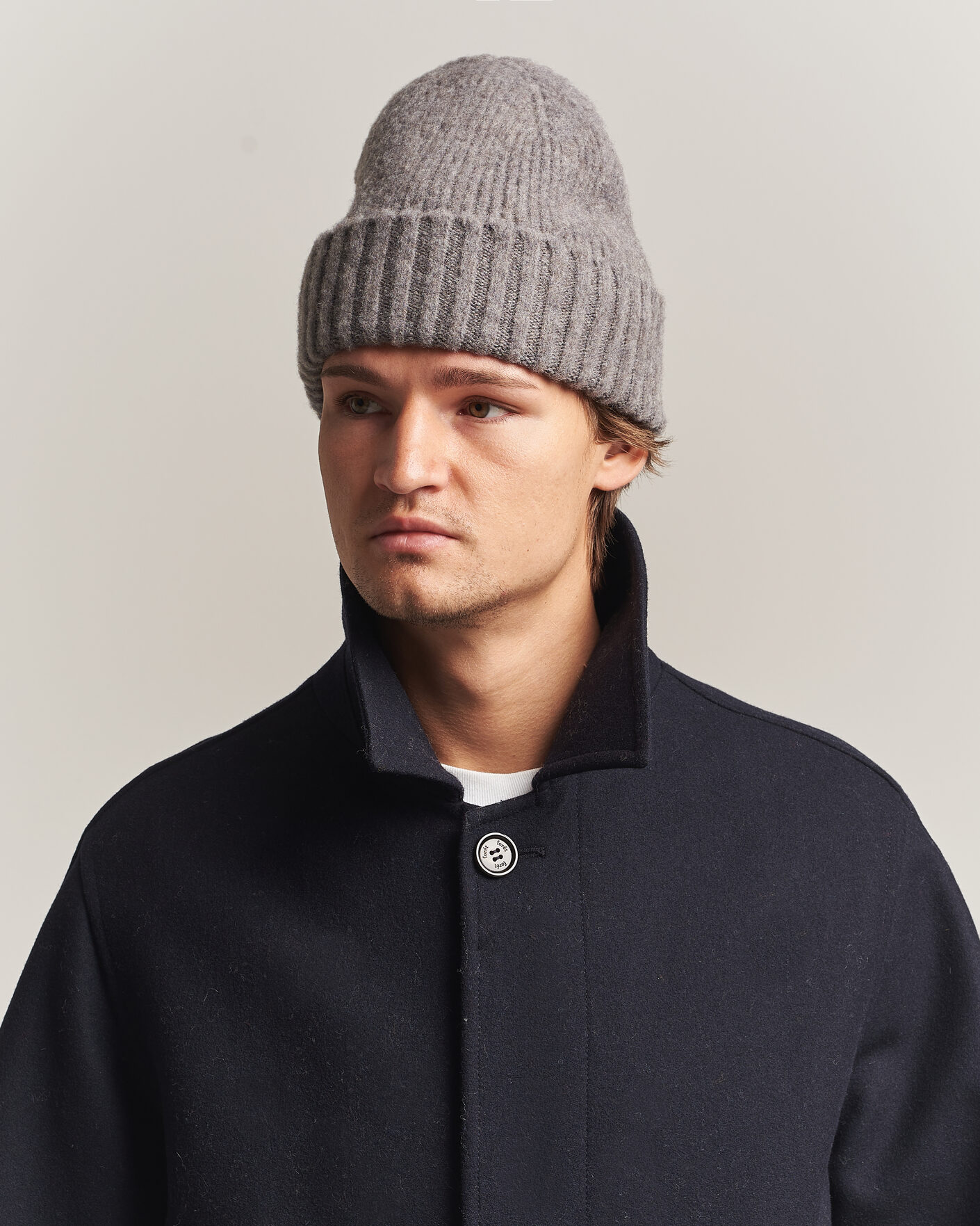 Uomini | Berretti | Robert Mackie | Rona Ribbed Shaggy Lambswool Beanie Light Brown