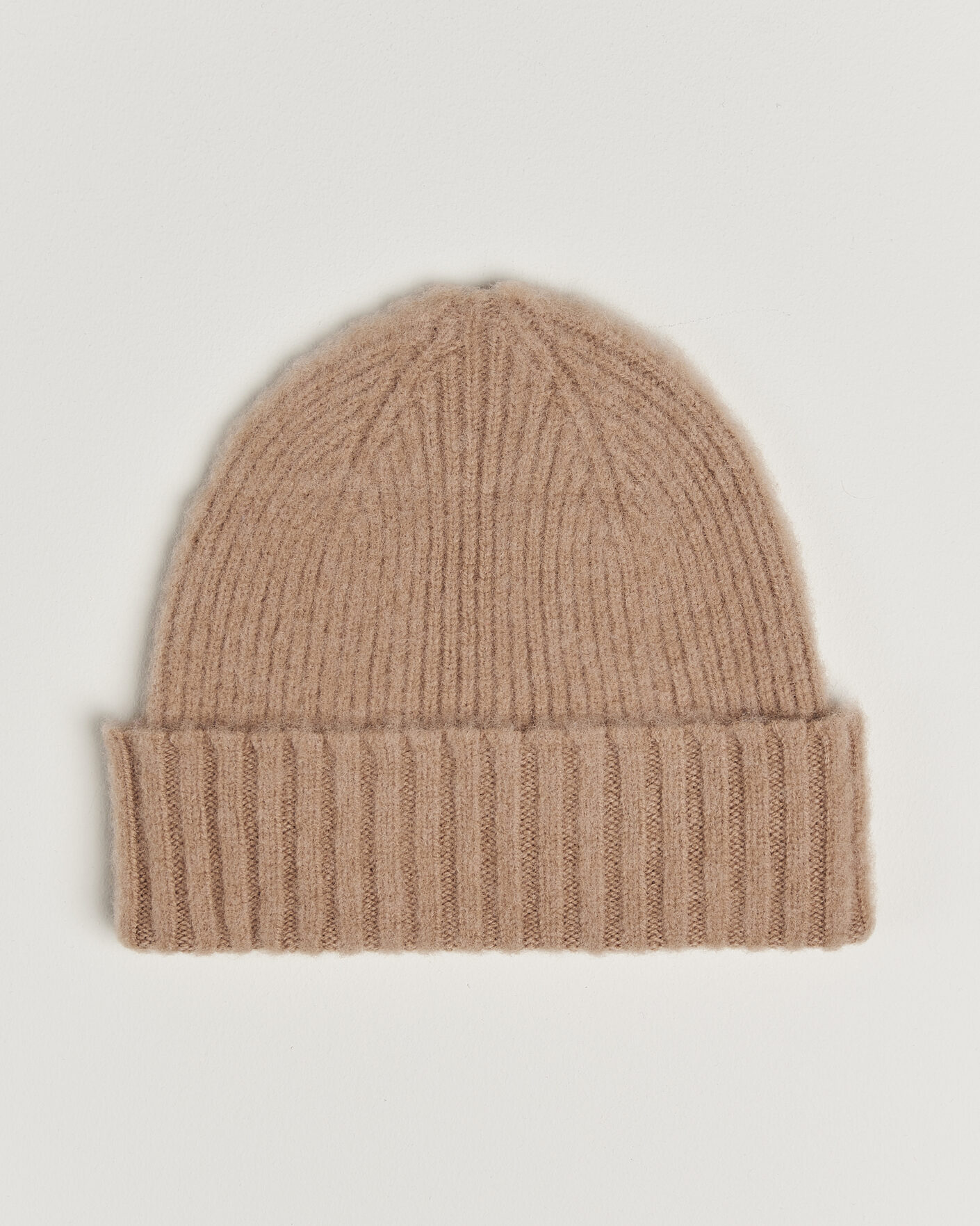Uomini | Berretti | Robert Mackie | Rona Ribbed Shaggy Lambswool Beanie Camel