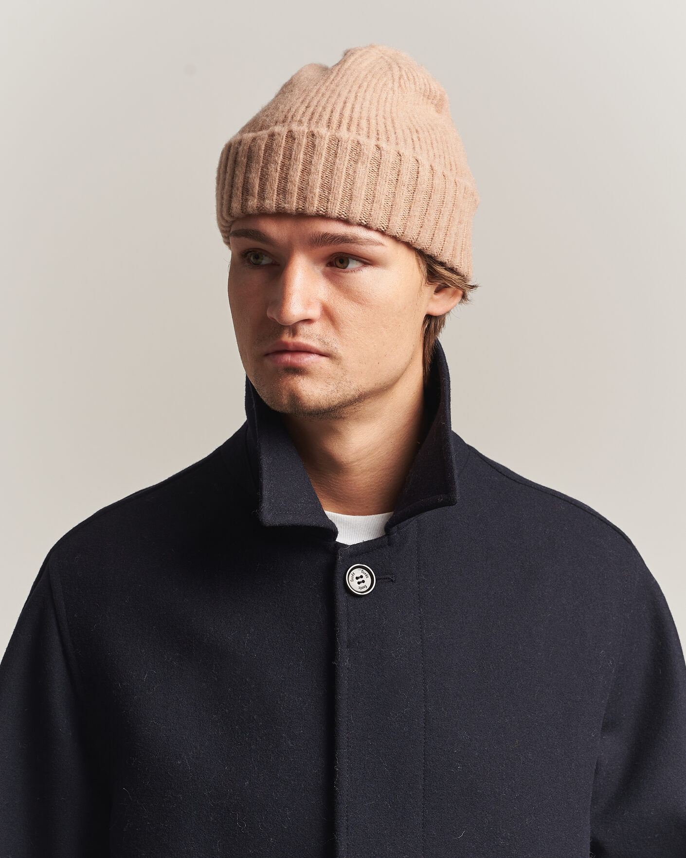 Uomini | Berretti | Robert Mackie | Rona Ribbed Shaggy Lambswool Beanie Camel