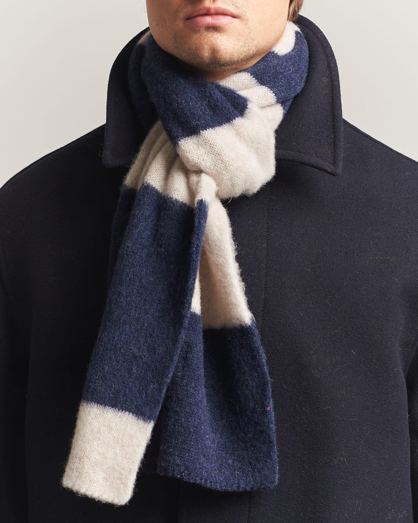 Uomini | Sciarpe | Robert Mackie | Rona Ribbed Shaggy Lambswool Scarf White/Blue Mix