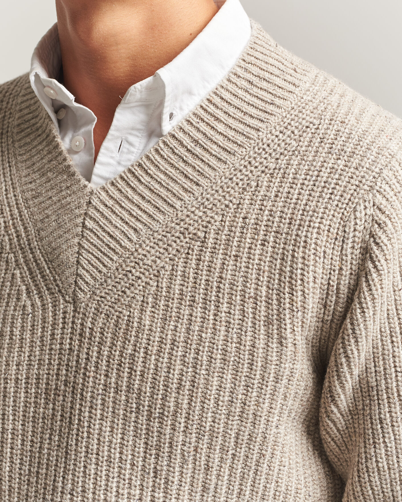 Uomini | Maglieria | Morgano | Fisherman Ribb Donegal Knitted V-Neck Beige