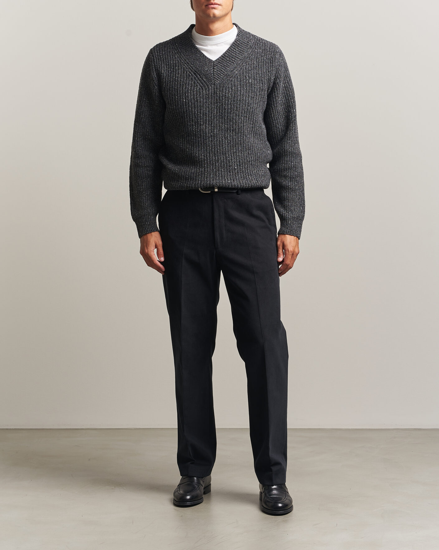 Uomini | Maglieria | Morgano | Fisherman Ribb Donegal Knitted V-Neck Dark Grey