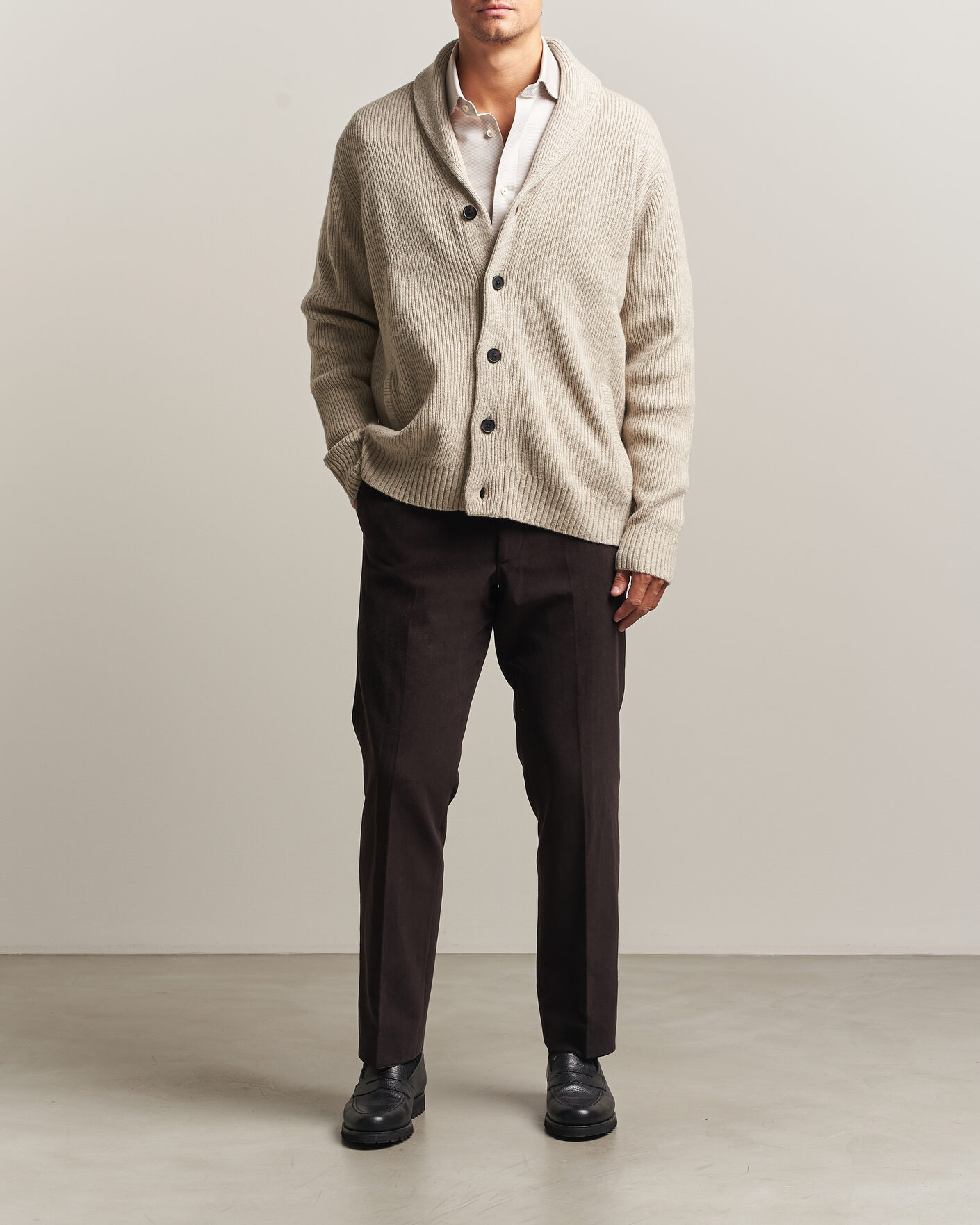 Uomini | Maglieria | Charles Tyrwhitt | Chunky Merino Shawl Neck Cardigan Oat