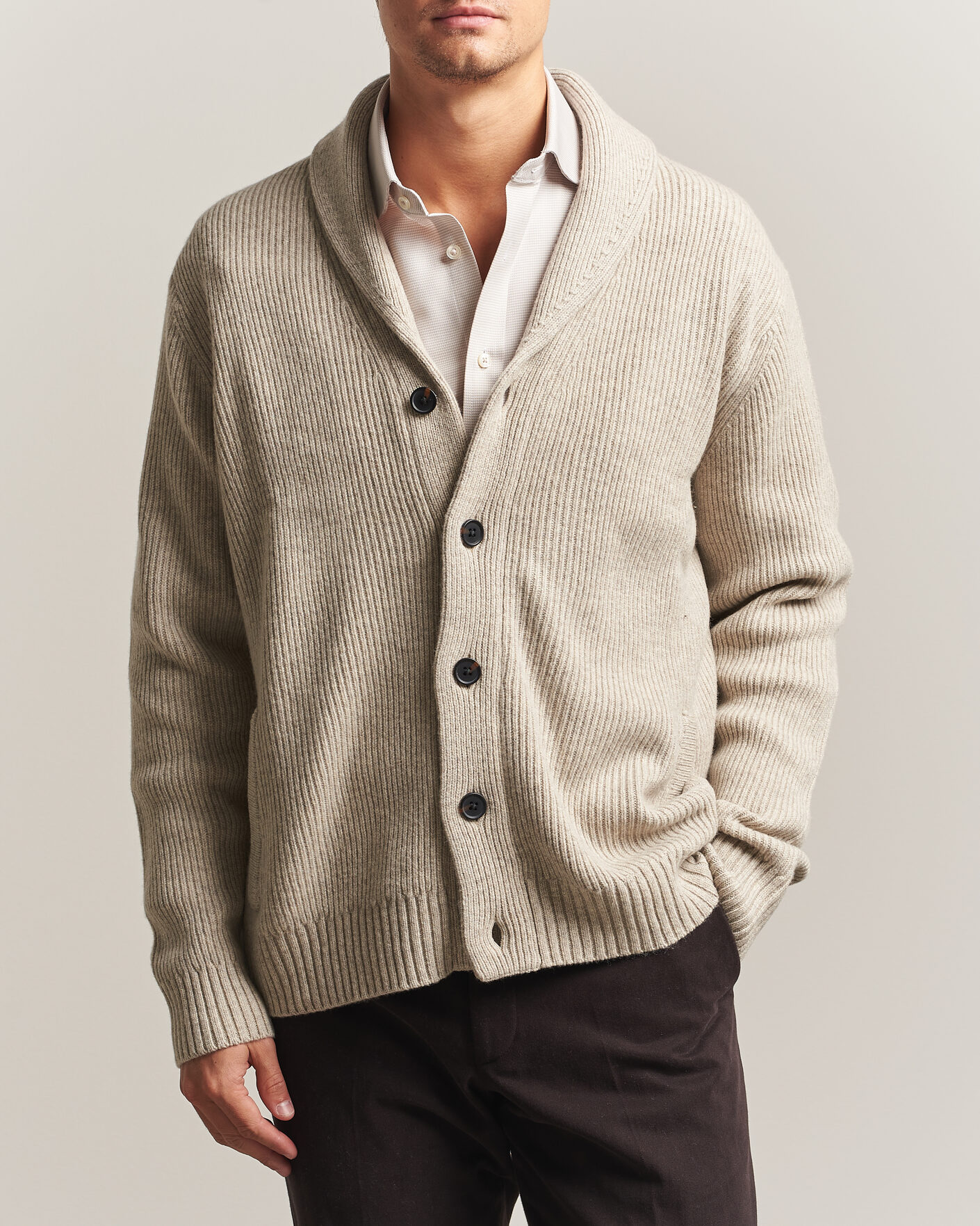 Uomini | Maglieria | Charles Tyrwhitt | Chunky Merino Shawl Neck Cardigan Oat