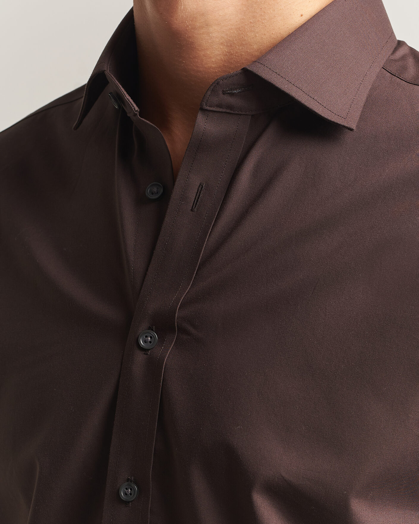 Uomini | Camicie | Charles Tyrwhitt | Slim Fit Non Iron Poplin Cut Away Shirt Chocolate