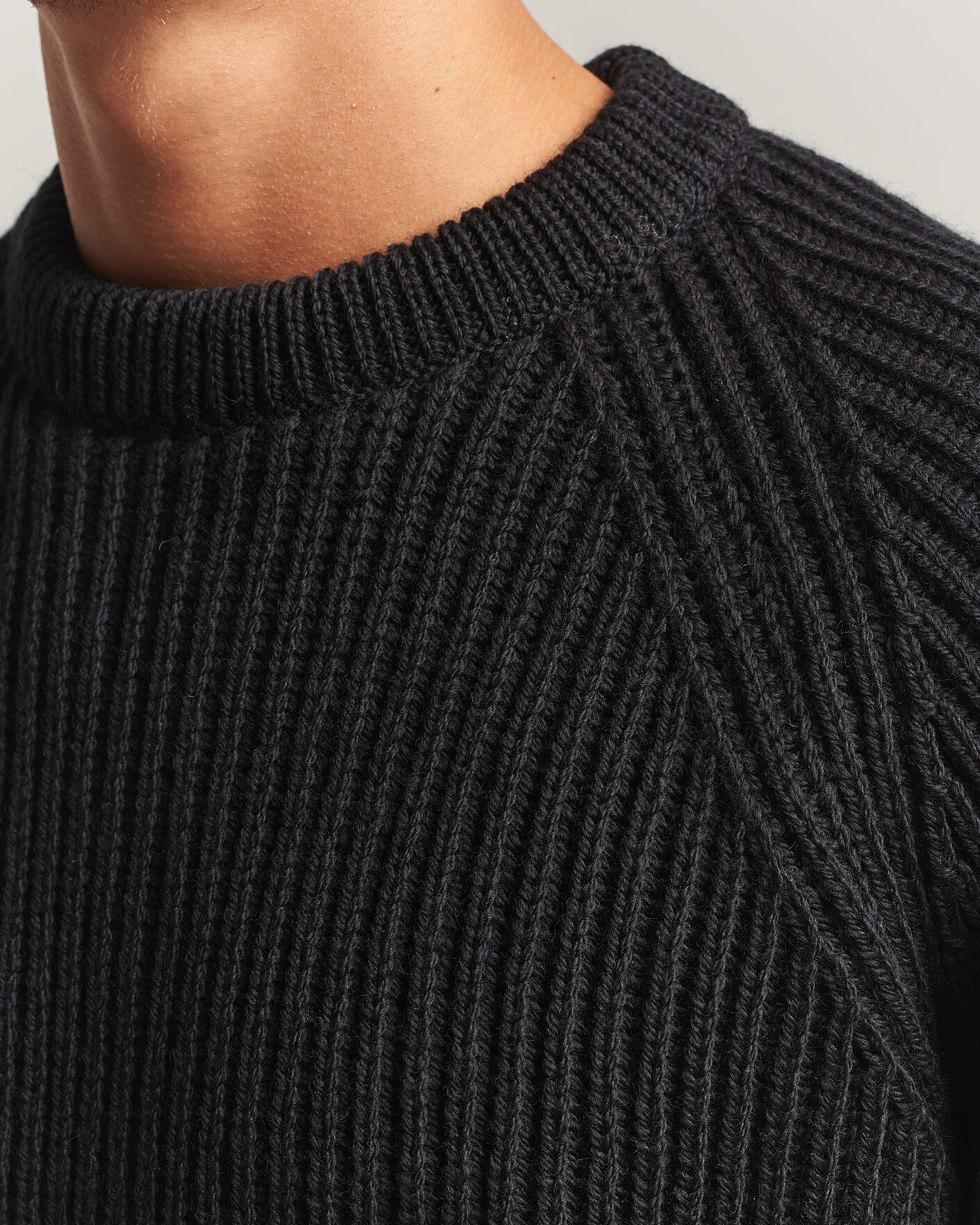 Uomini | Maglieria | Gloverall | Fisherman Rib Chunky Wool Crew Neck Black