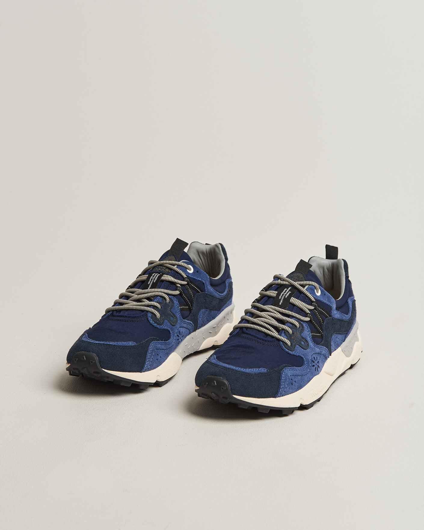Uomini | Sneakers | Flower Mountain | Yamano 3 Cow Velour Sneaker Blue