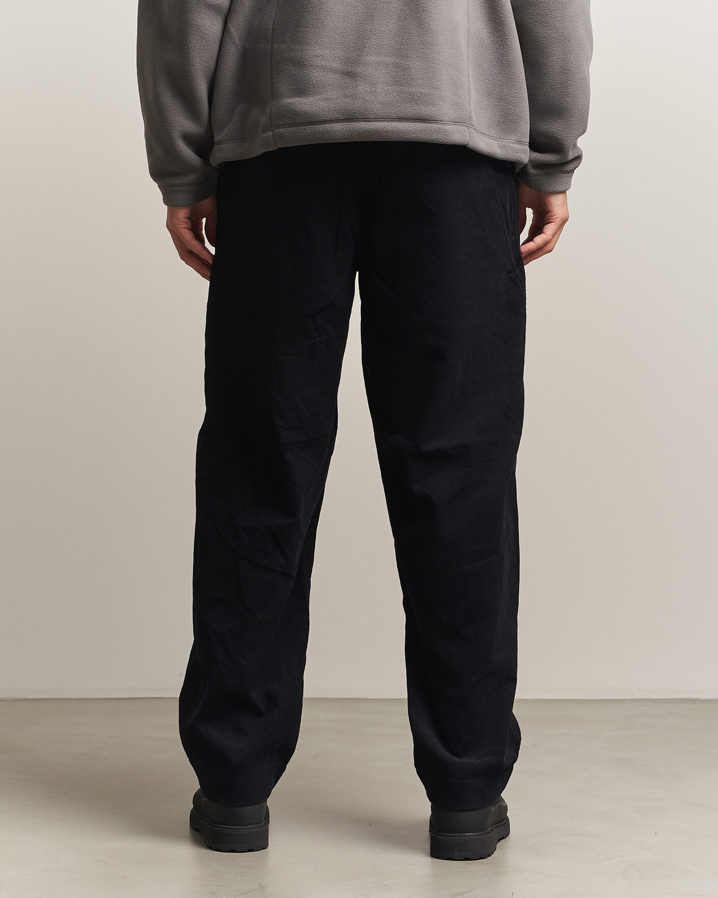 Uomini | Pantaloni | Goldwin | Corduroy Straight Pants Black