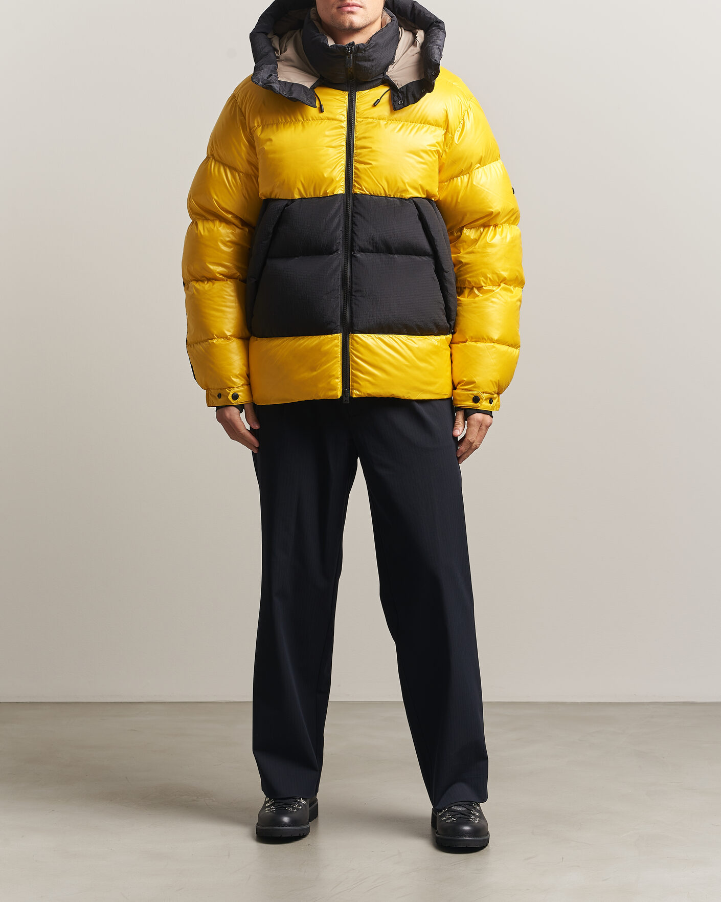 Uomini | Giacche | J.Lindeberg | Creek Block Hooded Down Jacket Bumblebee