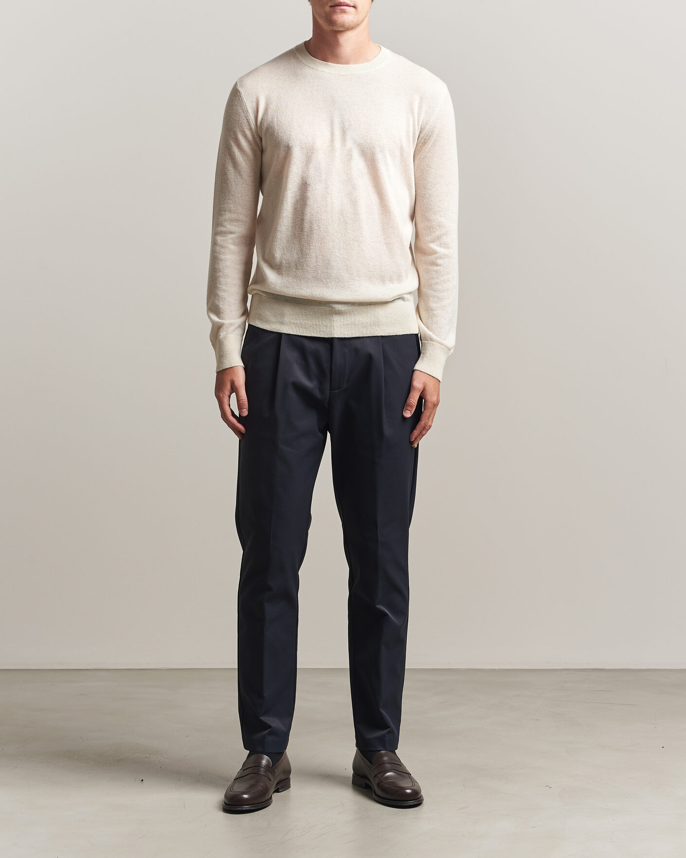 Uomini | Pantaloni | Herno | Pleated Technical Cotton Trousers Navy