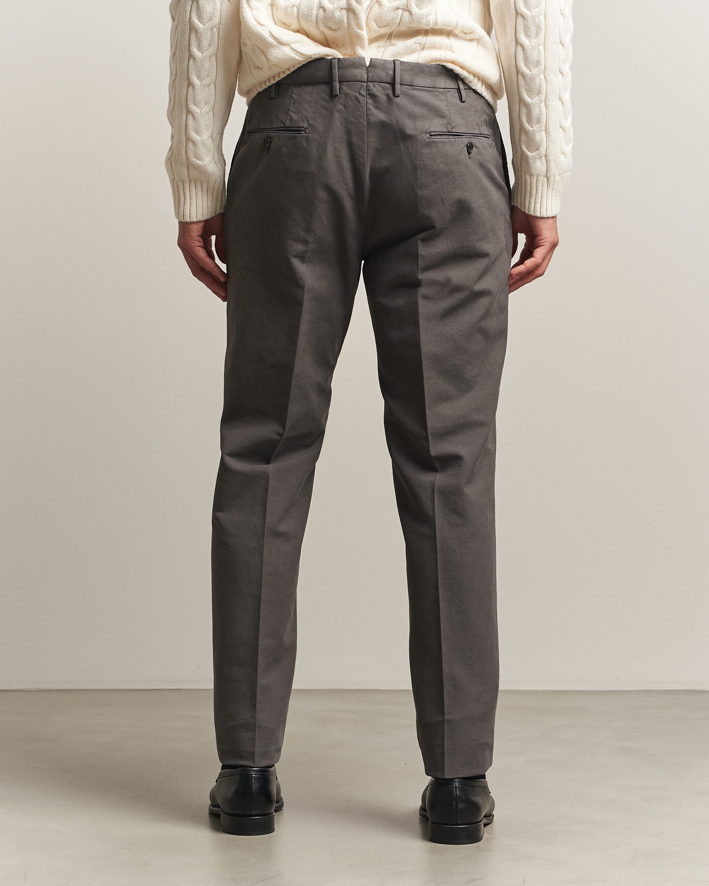 Uomini | Pantaloni | Incotex | Regular Fit Soft Cotton Stretch Chinos Dark Grey