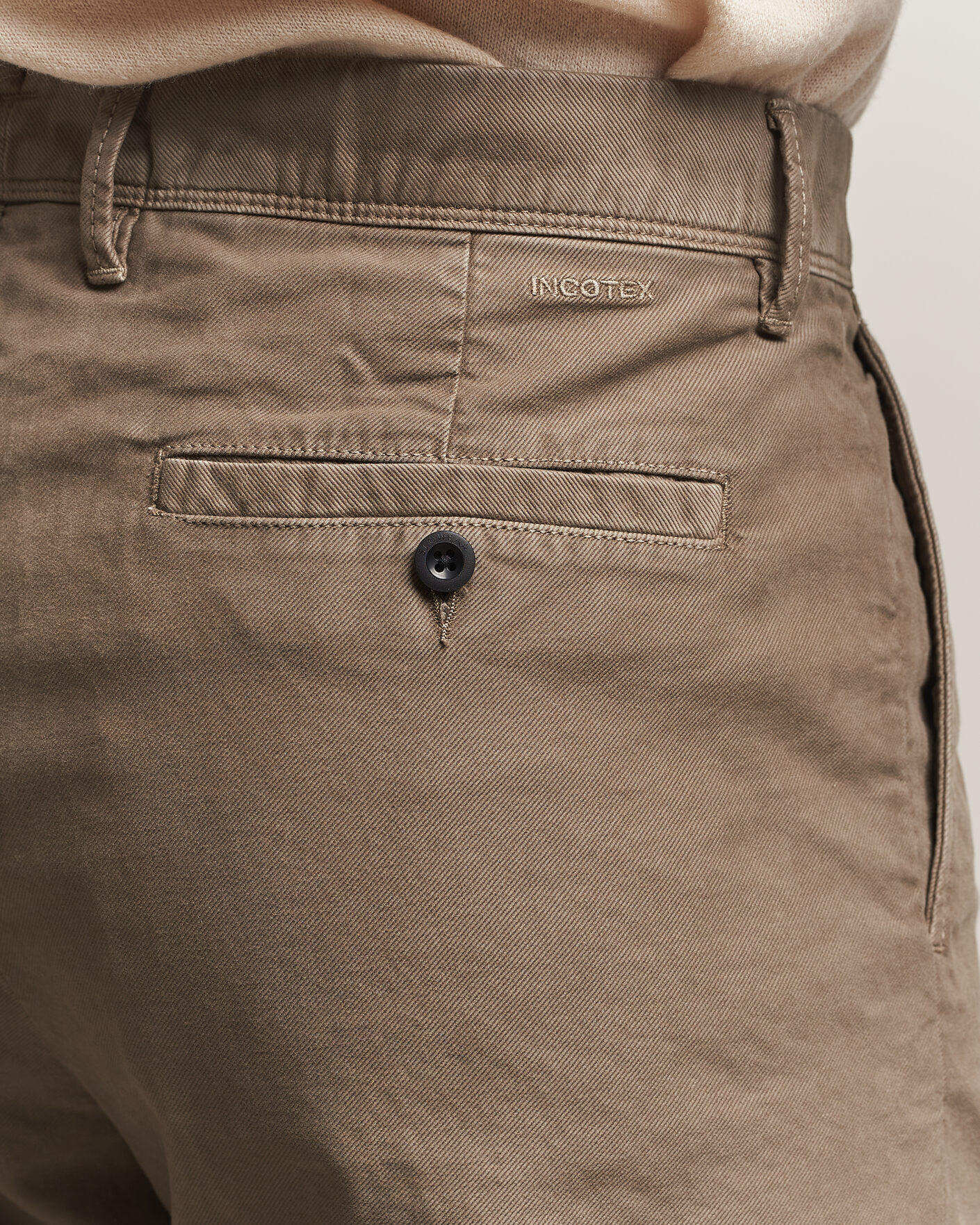 Uomini | Pantaloni | Incotex | Regular Fit Garment Dyed Slacks Taupe