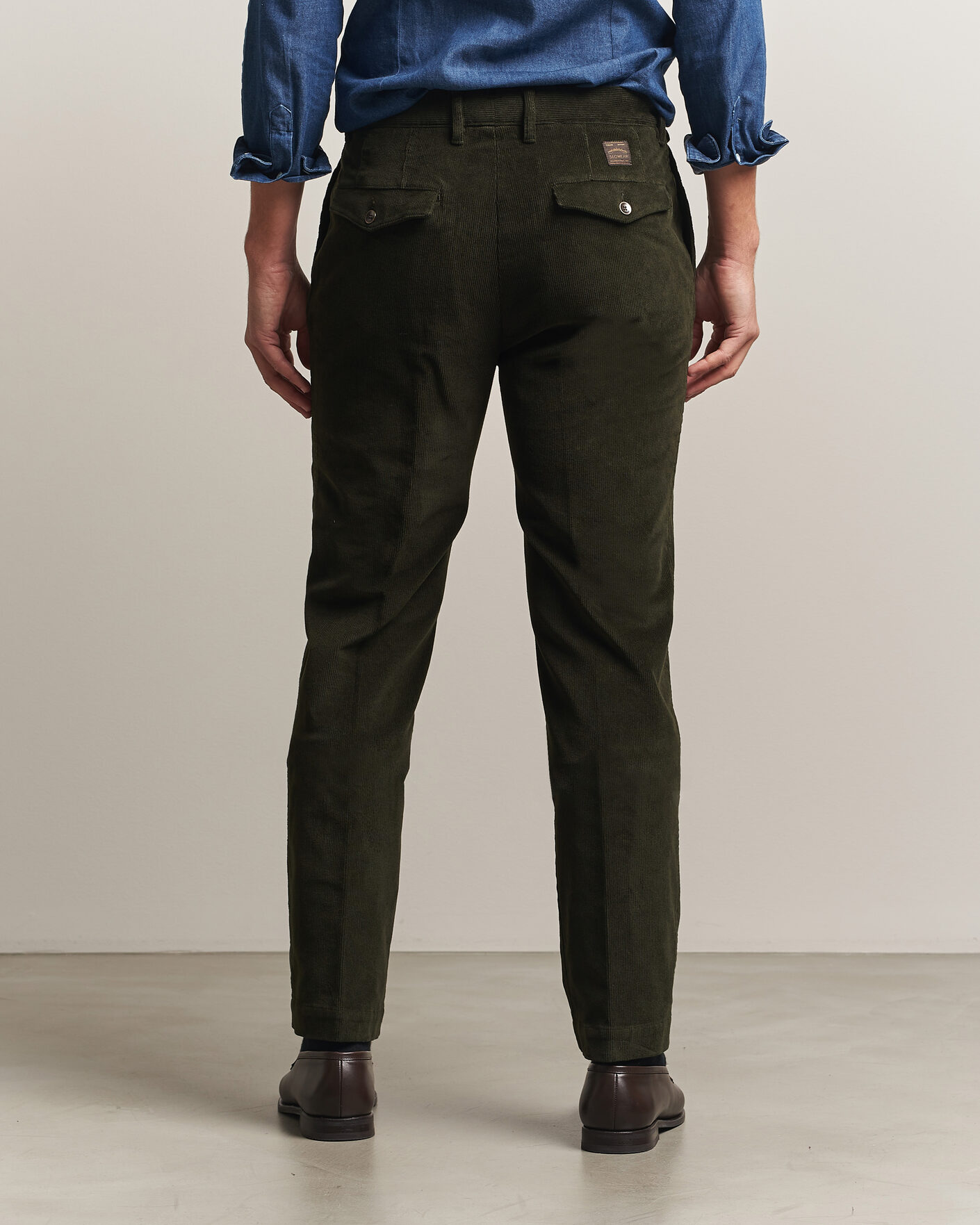 Uomini | Pantaloni | Incotex | Regular Fit Washed Corduroy Slacks Forest Green