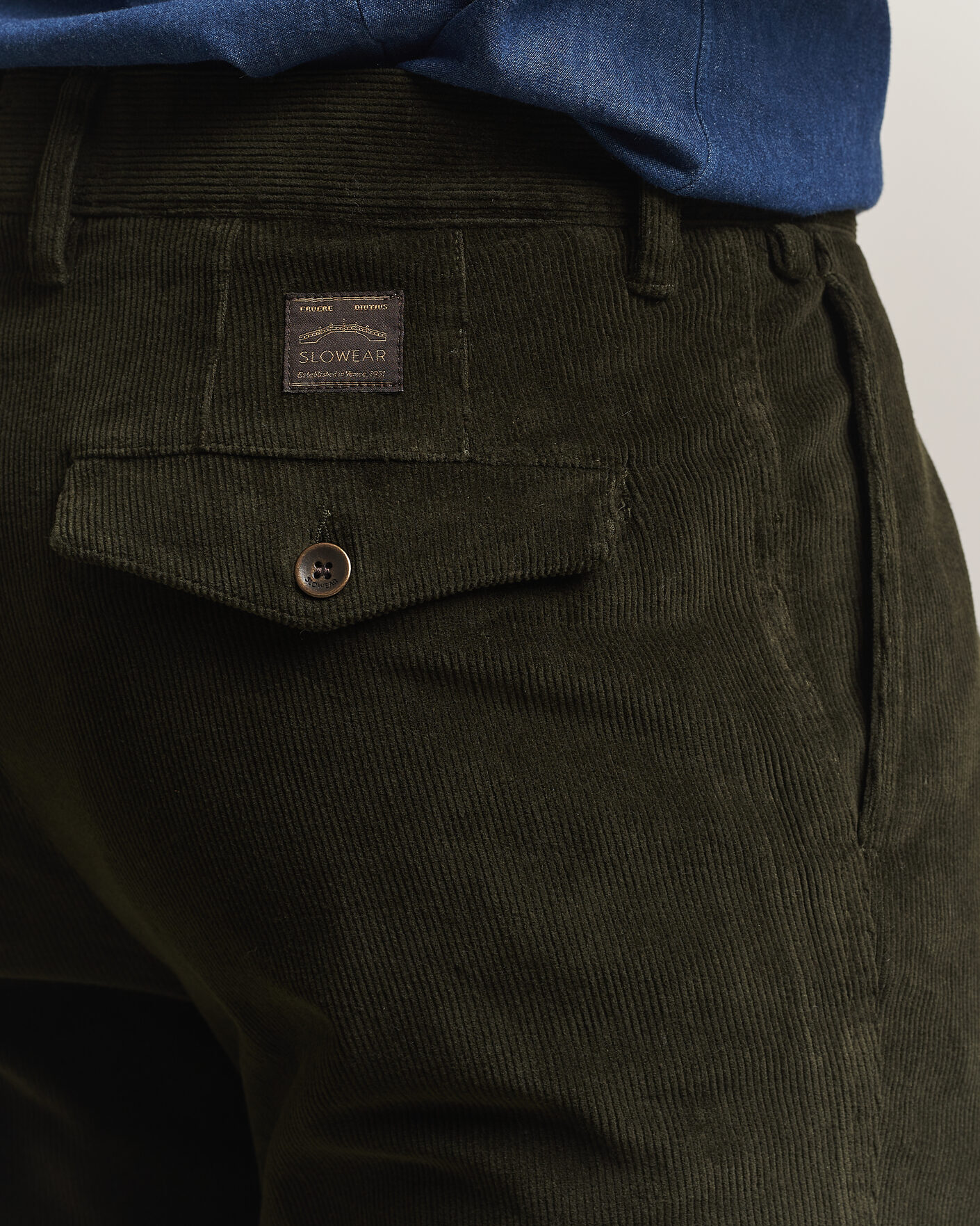 Uomini | Pantaloni | Incotex | Regular Fit Washed Corduroy Slacks Forest Green