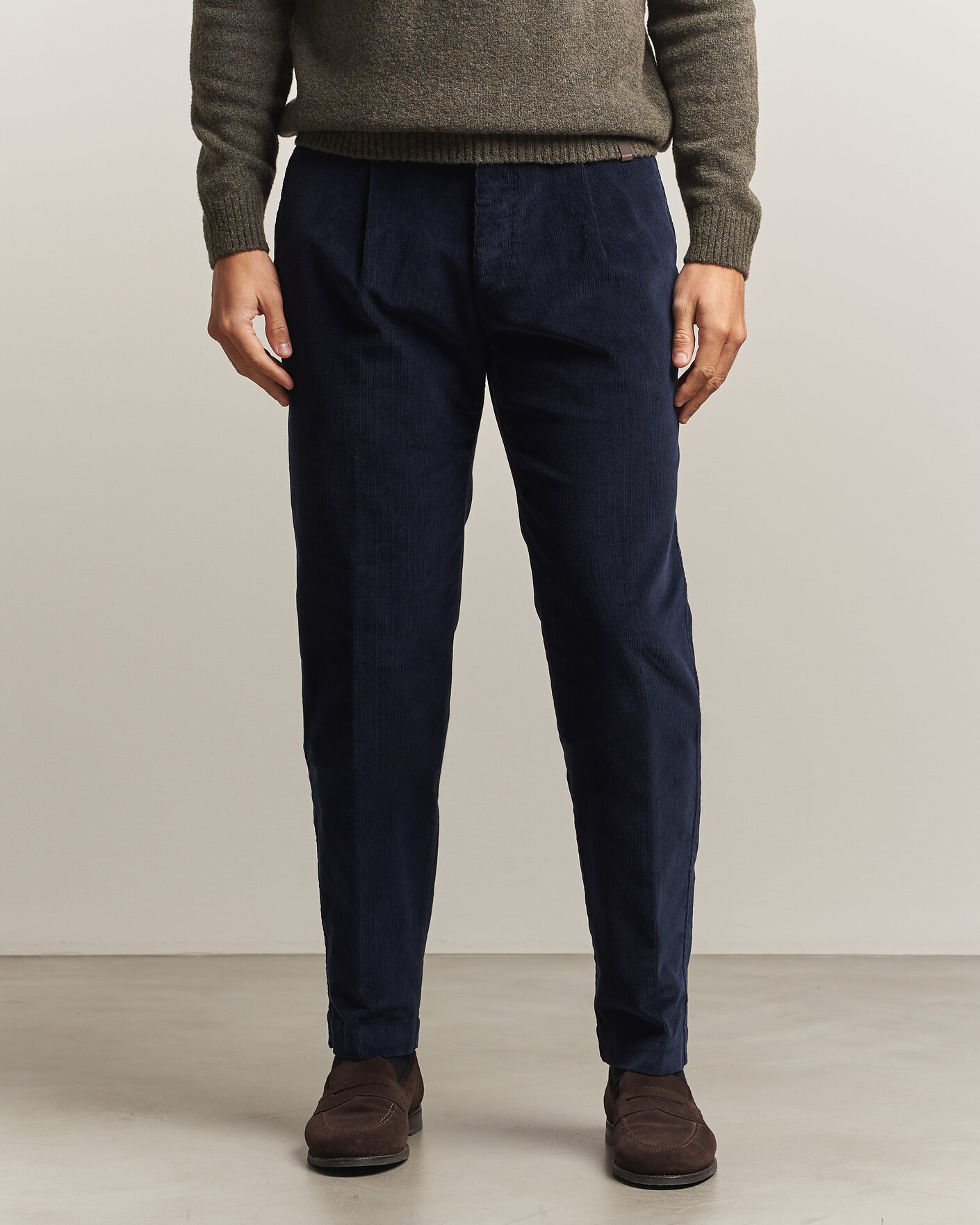 Uomini | Pantaloni | Incotex | Regular Fit Washed Corduroy Slacks Navy