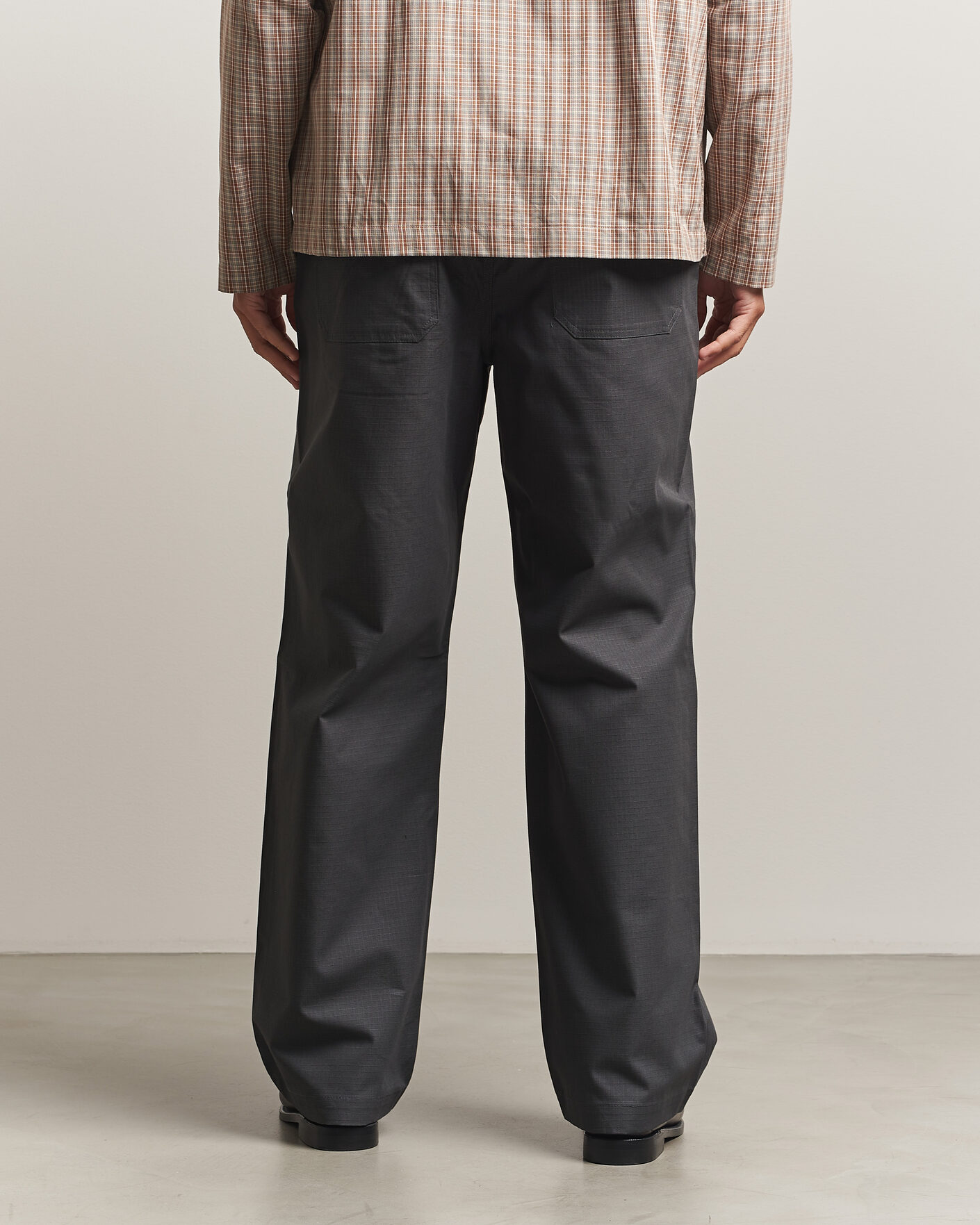 Uomini | Pantaloni | Palmes | Lucien Ripstop Trousers Charcoal