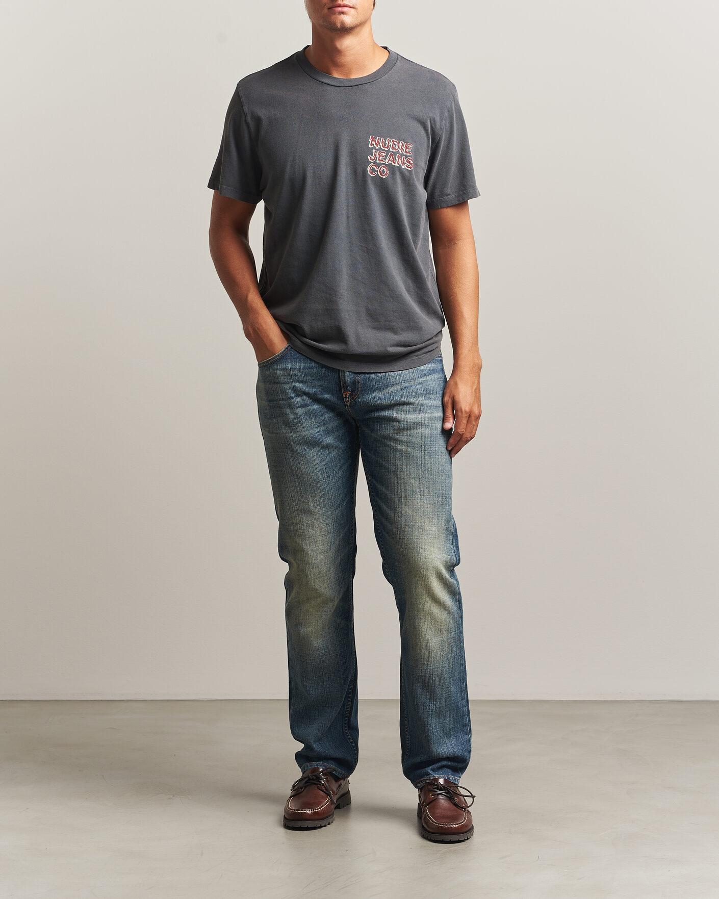 Uomini | T-shirt | Nudie Jeans | Roy Life Tracks T-Shirt Antracite