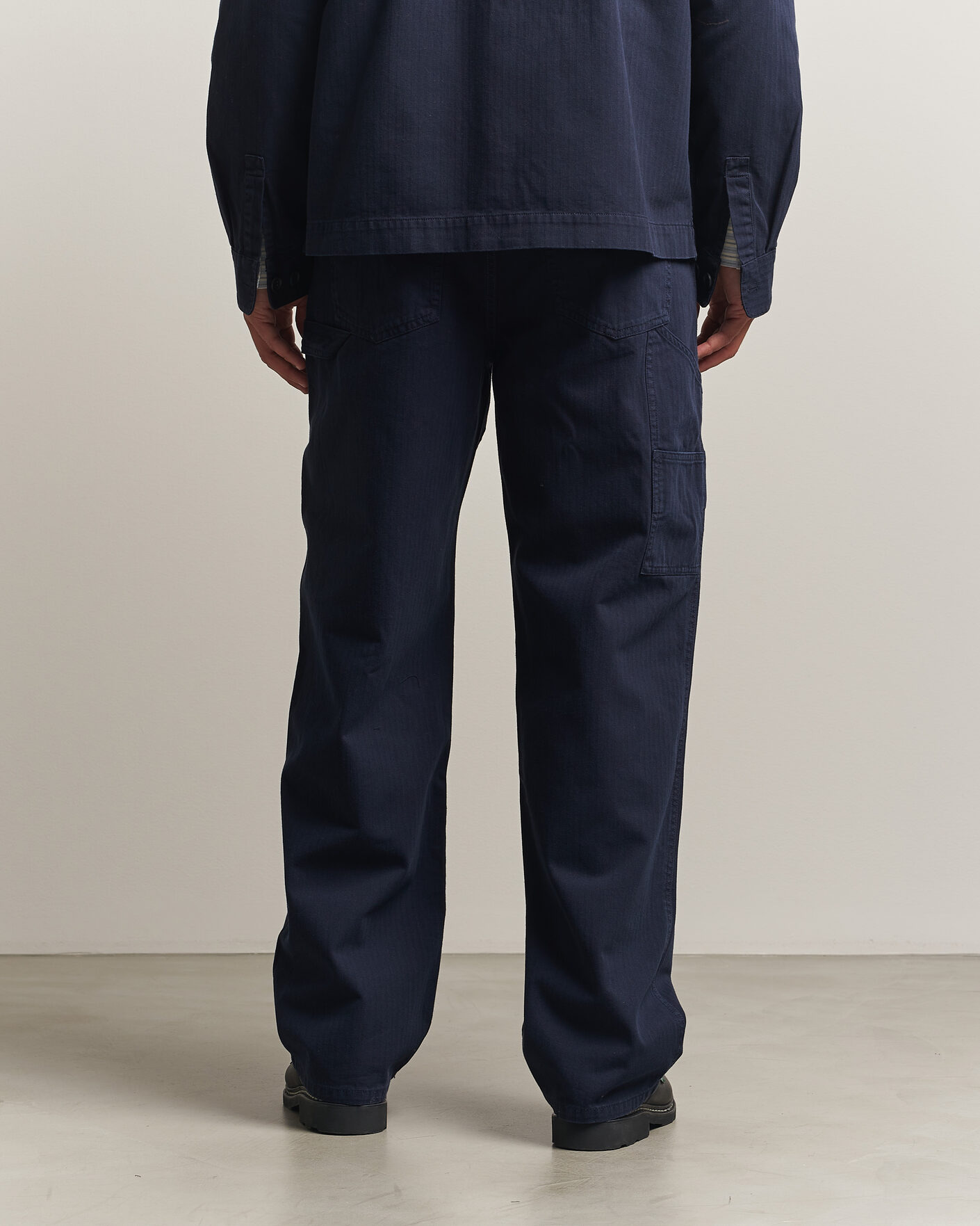 Uomini | Pantaloni | LES DEUX | Roi Carpenter Herringbone Pants Dark Navy