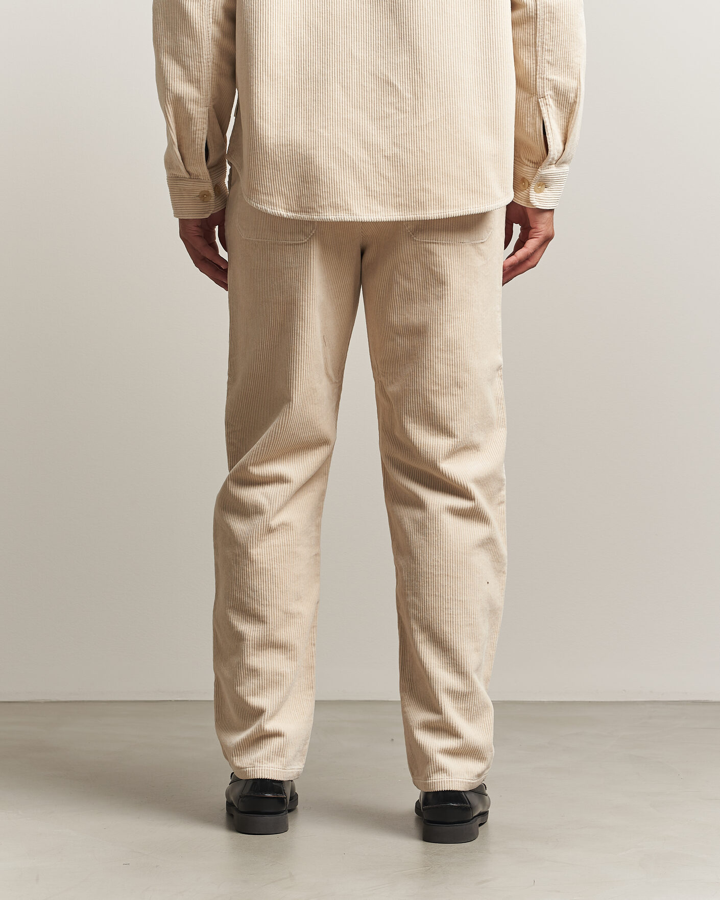 Uomini | Pantaloni | LES DEUX | Corduroy Tapered Pants Ivory