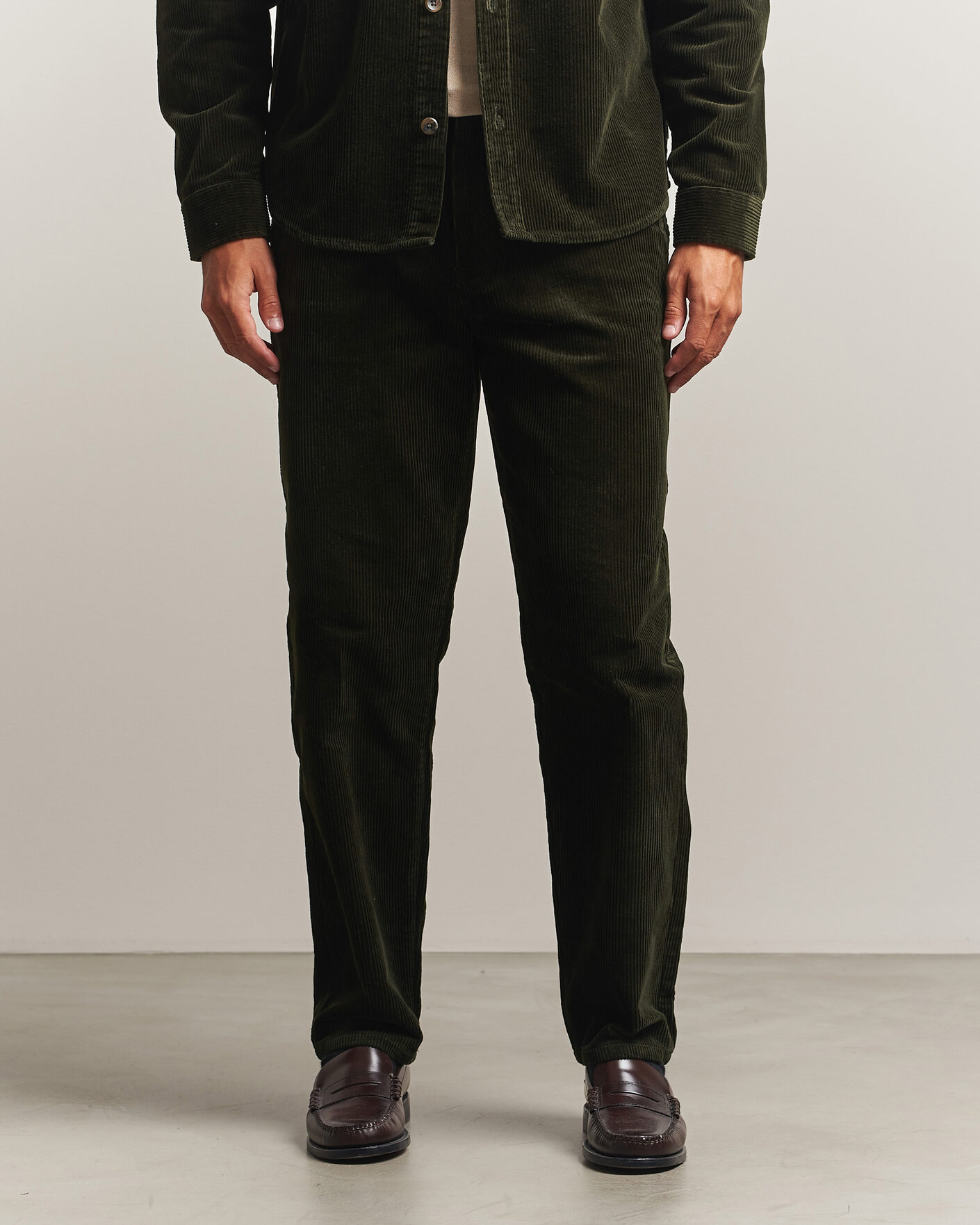 Uomini | Pantaloni | LES DEUX | Corduroy Tapered Pants Rosin Green