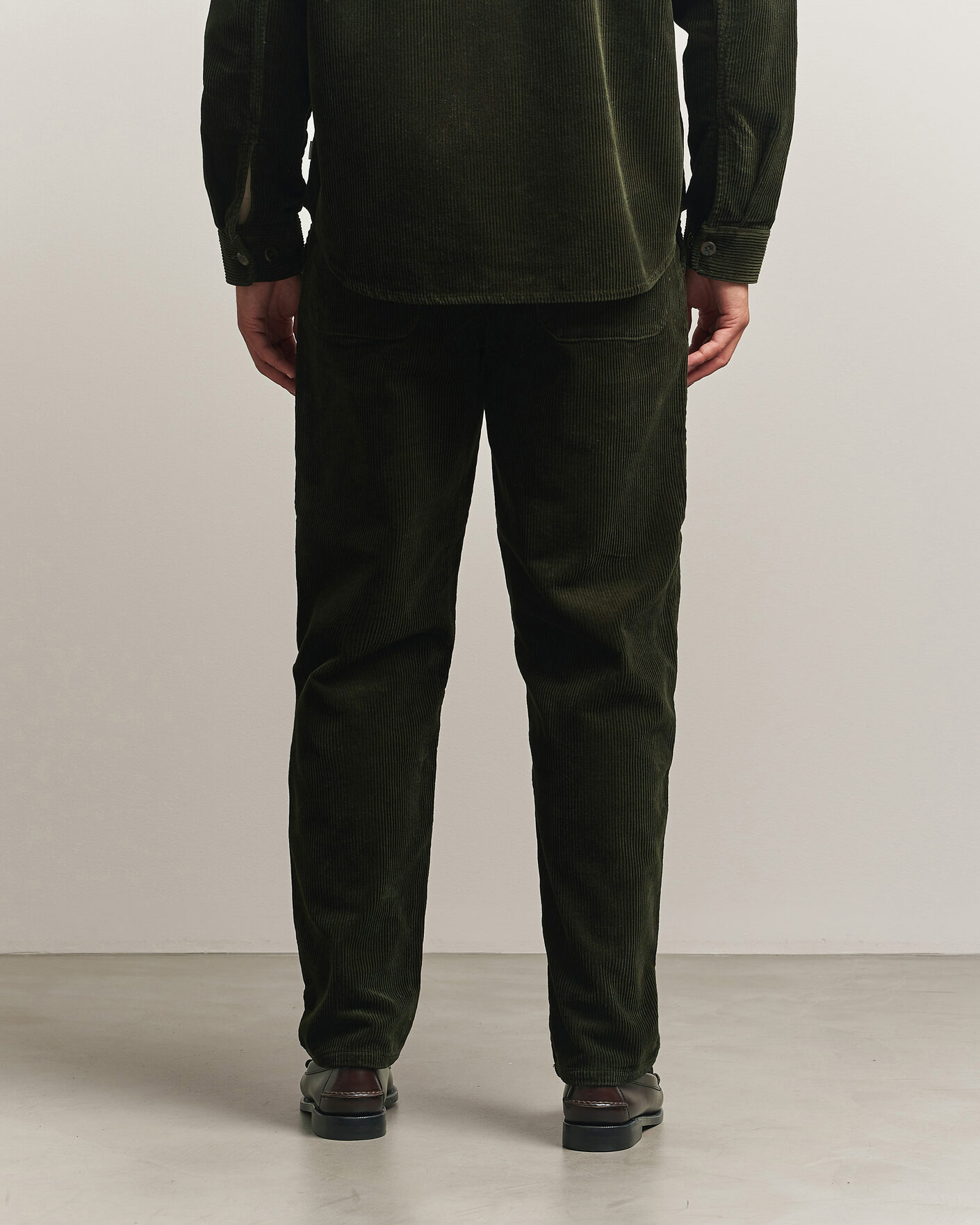 Uomini | Pantaloni | LES DEUX | Corduroy Tapered Pants Rosin Green