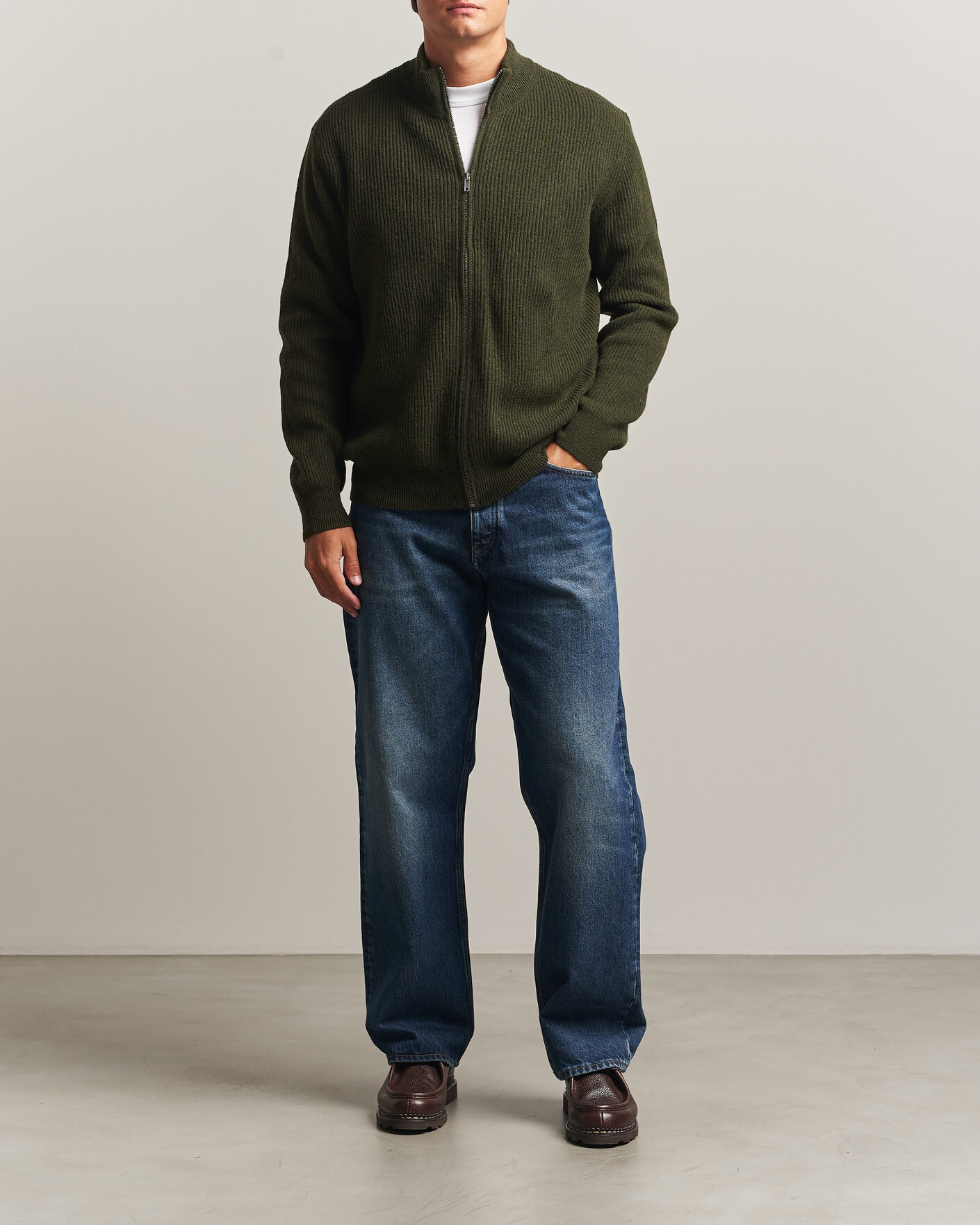 Uomini | Maglieria | LES DEUX | Wool Rib Knitter Zip Rosin Green