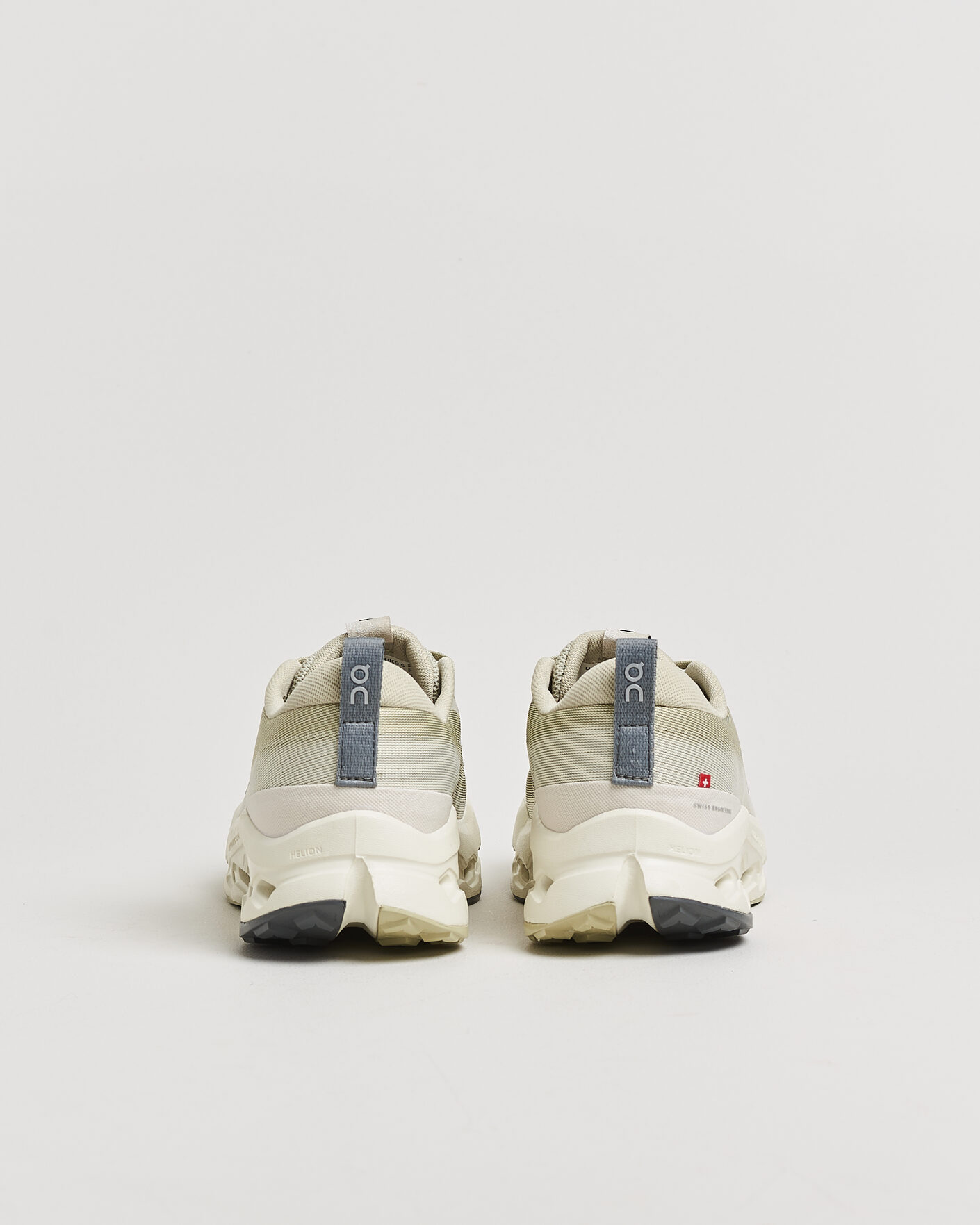 Uomini | Scarpe da corsa | On | Cloudsurfer Trail 2 Chalk/Ghost