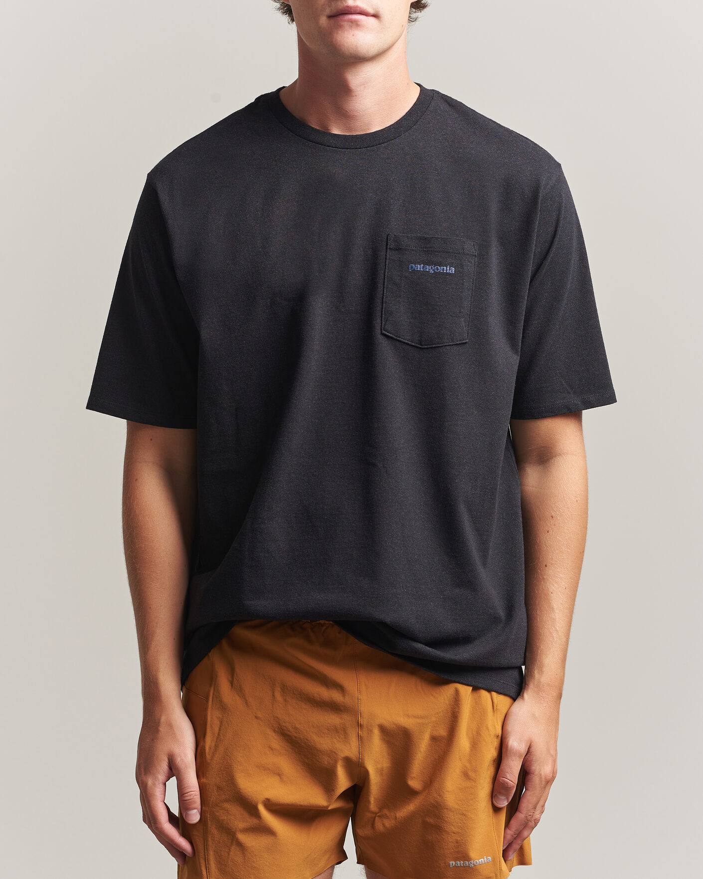 Uomini | T-shirt | Patagonia | Boardshort Logo Pocket Responsibili T-Shirt Ink Black