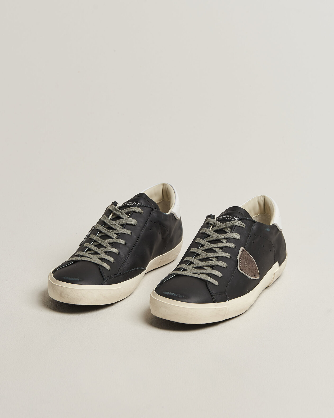 Uomini | Sneakers | Philippe Model | PRSX Low Top Suede Sneaker Black/White
