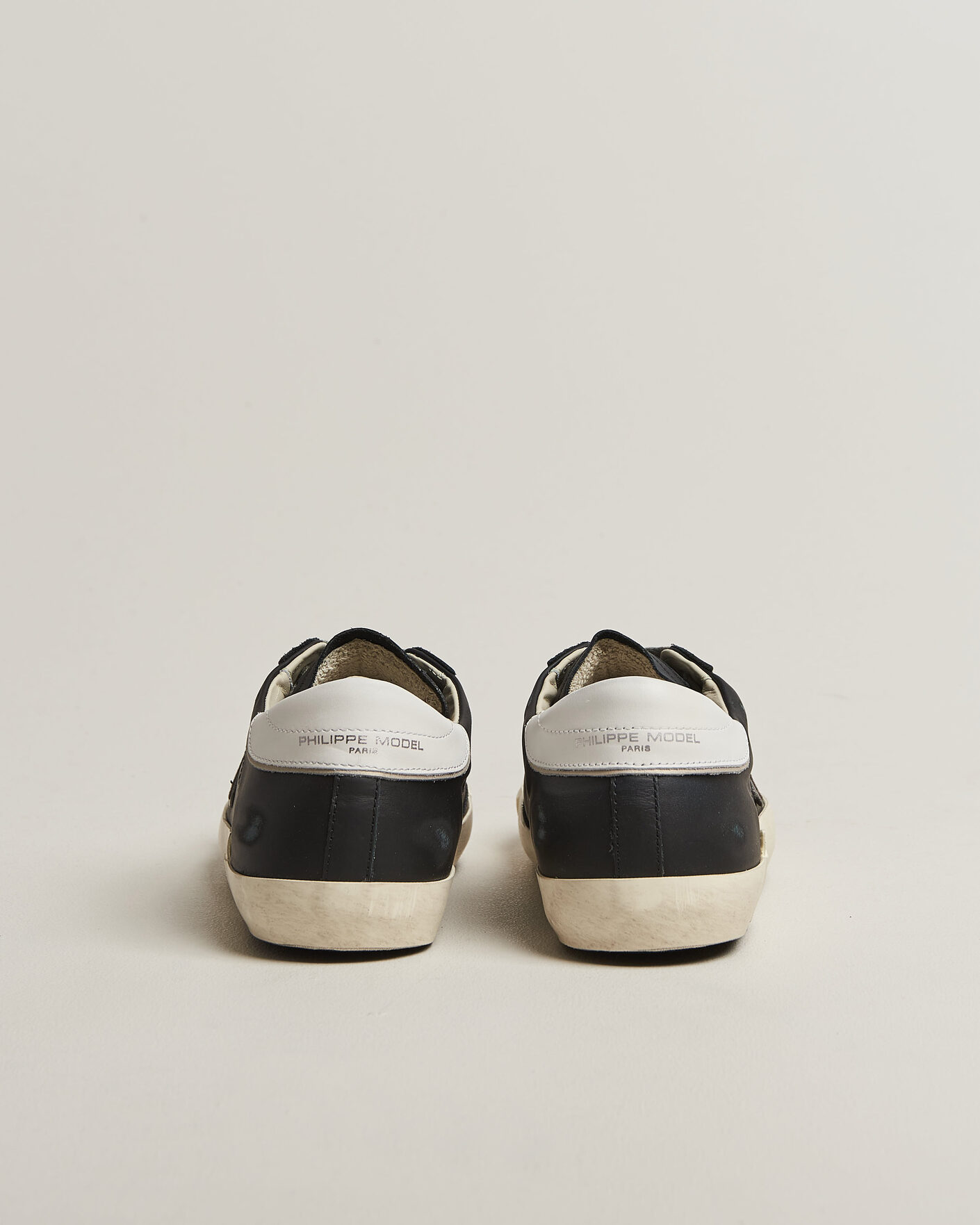 Uomini | Sneakers | Philippe Model | PRSX Low Top Suede Sneaker Black/White