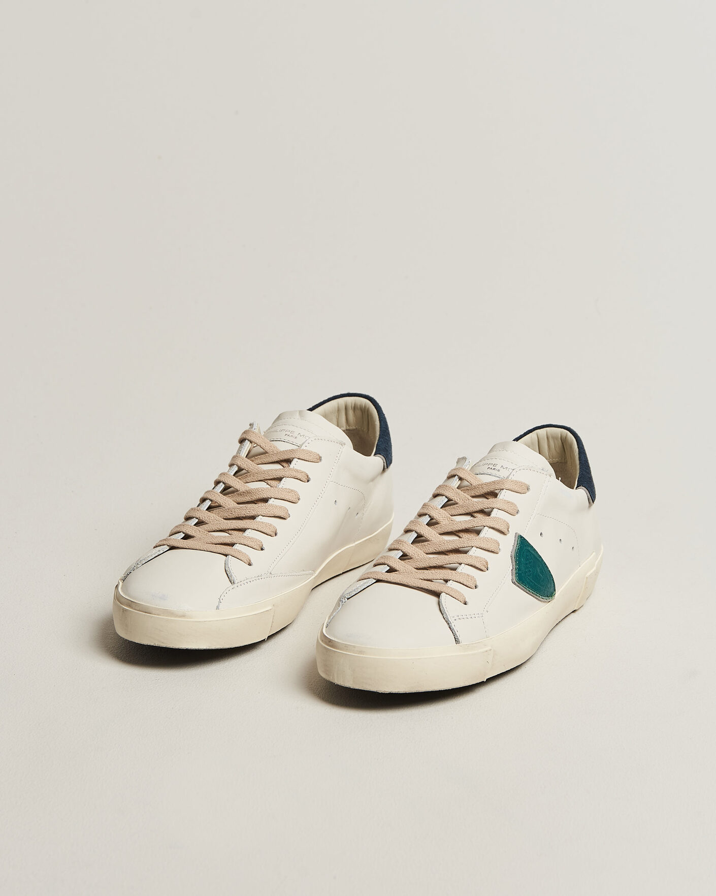 Uomini | Sneakers | Philippe Model | PRSX Low Top Suede Sneaker White/Blue