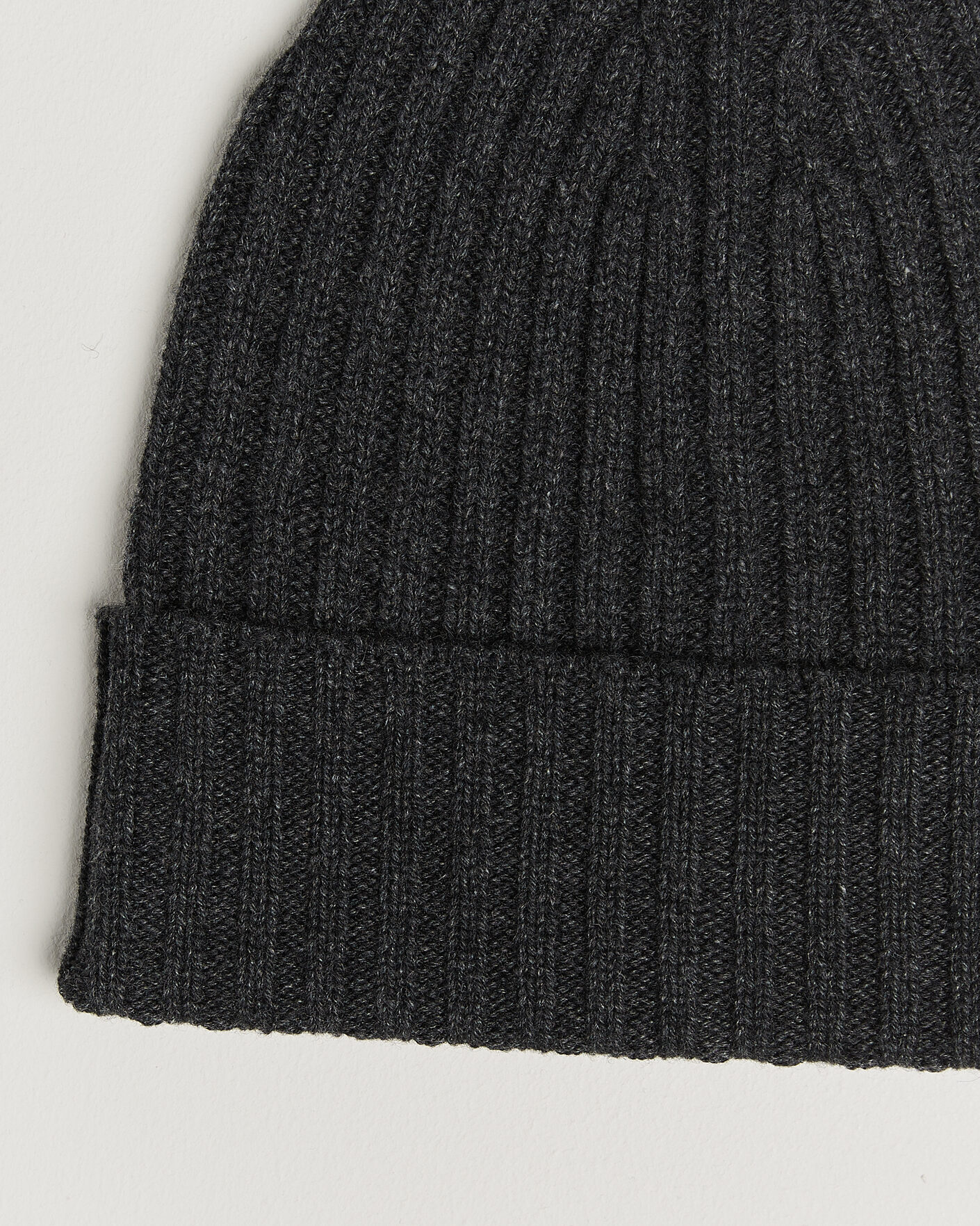 Uomini | Berretti | Piacenza Cashmere | Ribbed Cashmere Beanie Charcoal