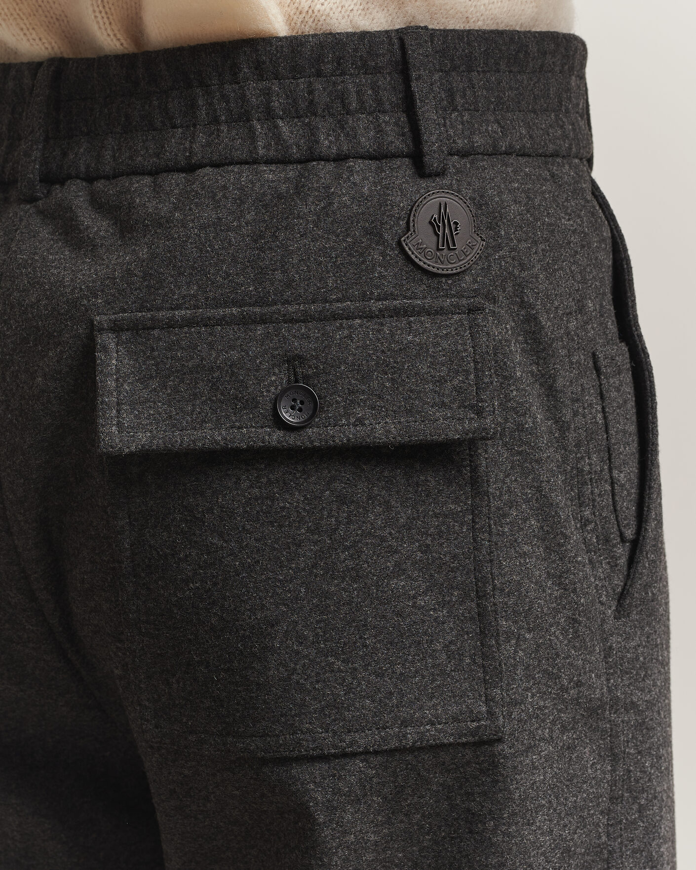 Uomini | Pantaloni | Moncler | Flannel Trousers Charcoal