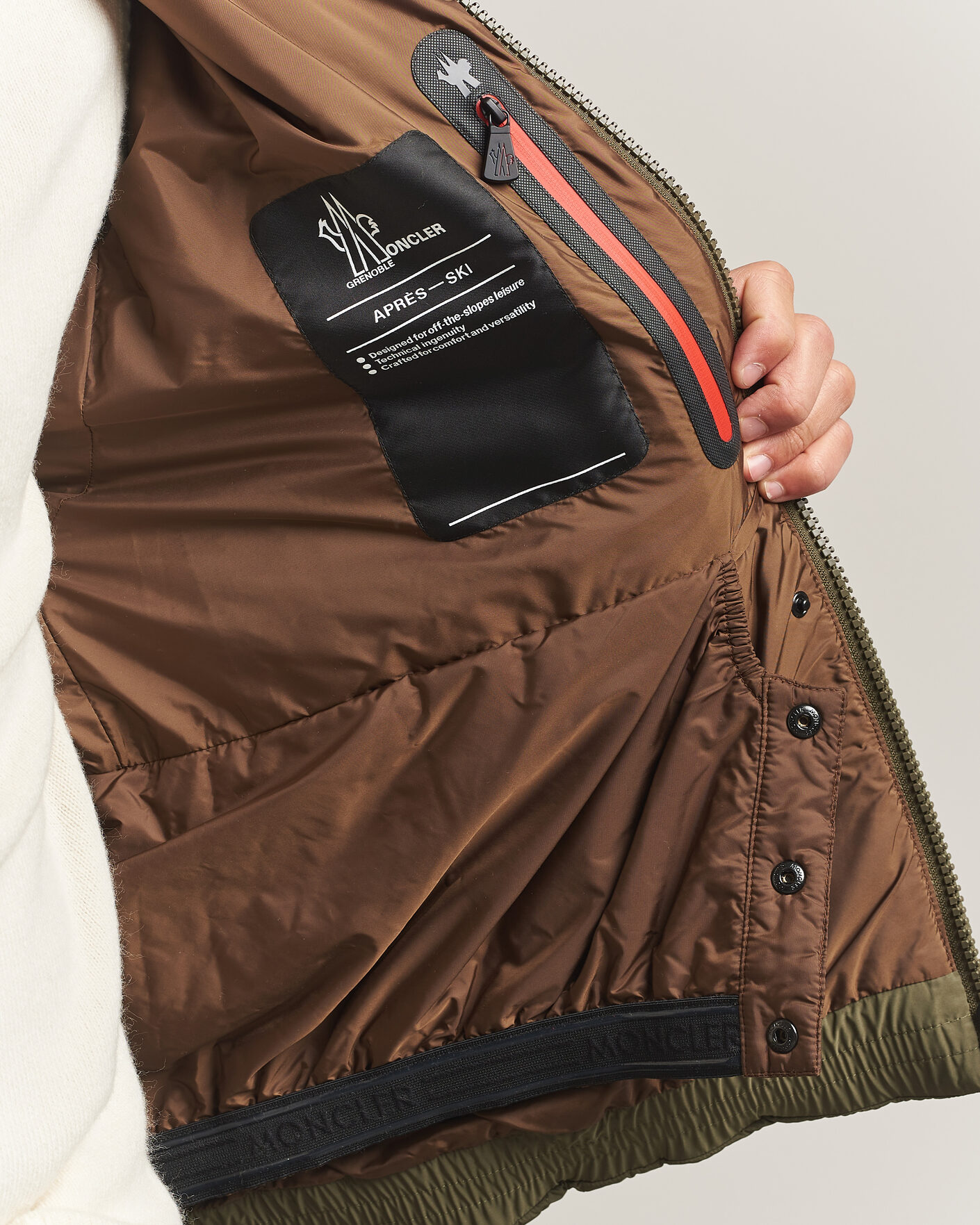 Uomini | Giacche | Moncler Grenoble | Bramas Quilted Jacket Olive
