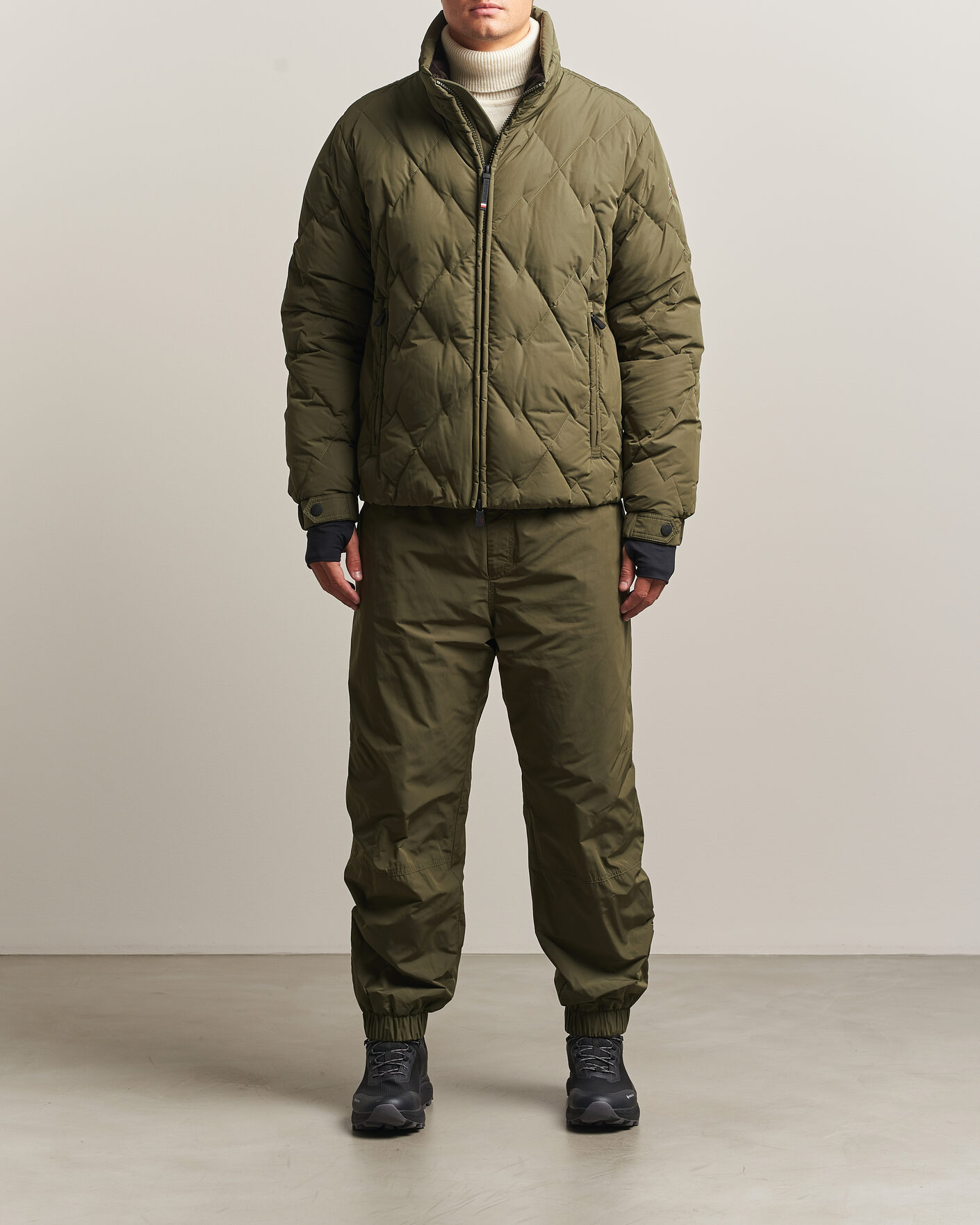 Uomini | Pantaloni | Moncler Grenoble | Drawstring Pants Olive