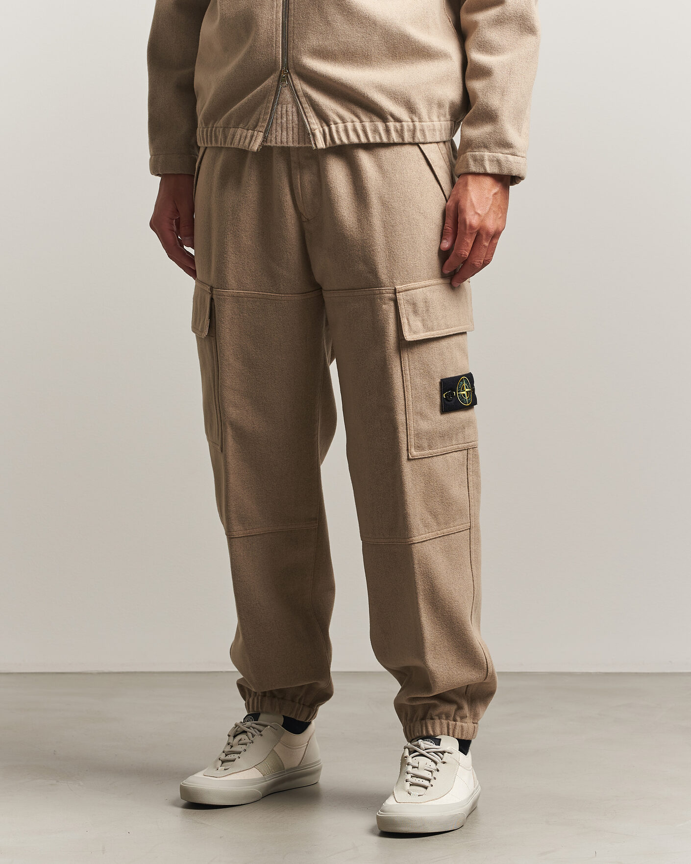 Uomini | Pantaloni | Stone Island | Wool/Nylon Flannel Cargo Trousers Biscuit