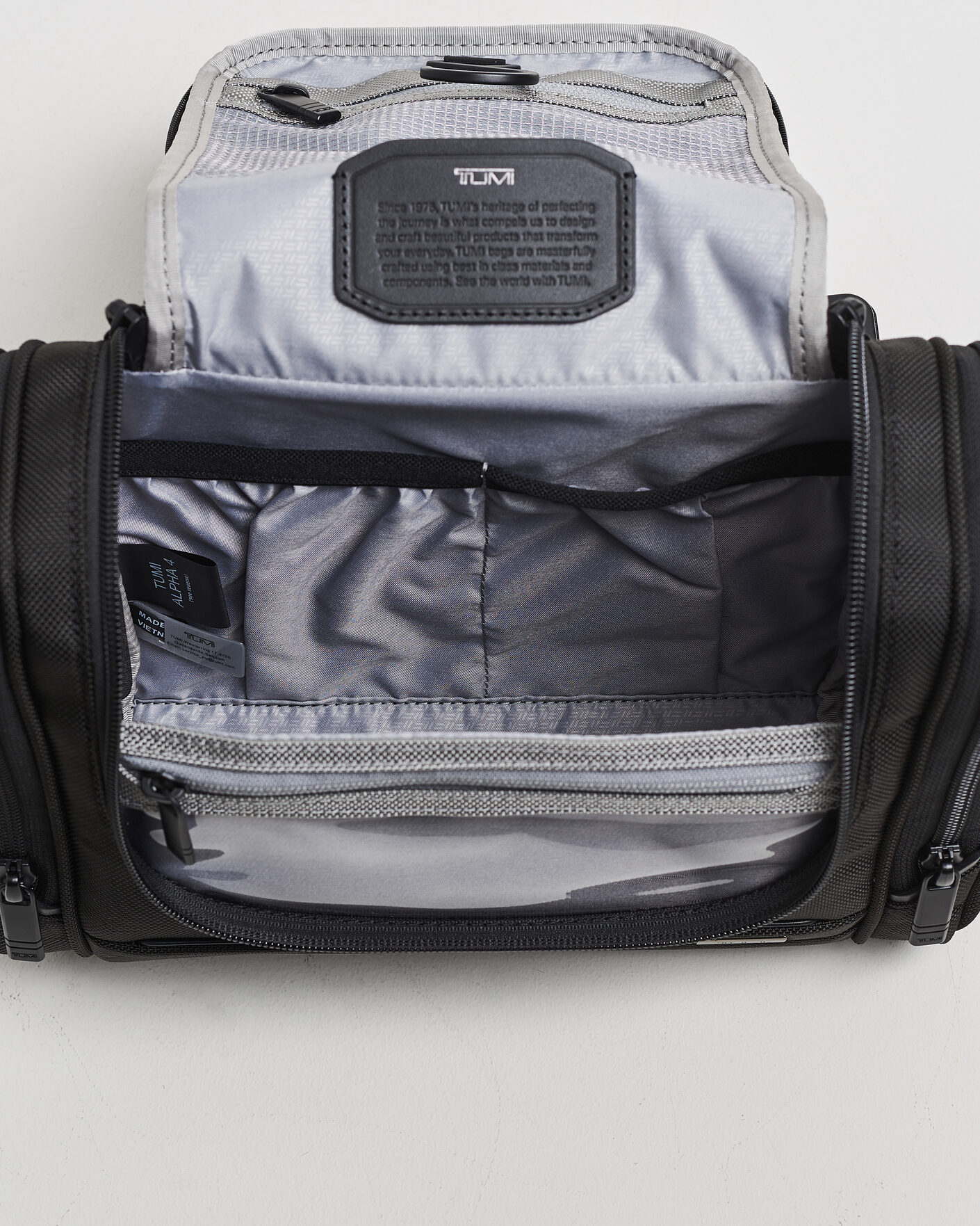 Uomini | Borse | TUMI | Alpha Hanging Travel Kit Black