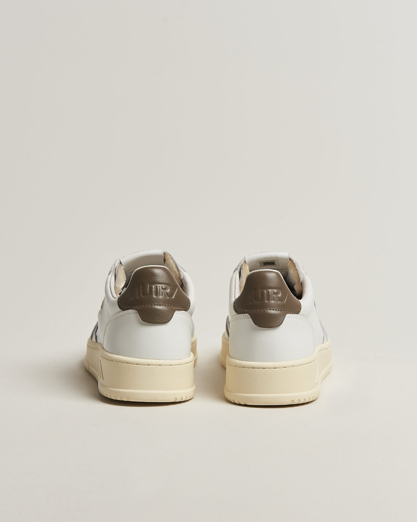 Uomini | Sneakers | Autry | Medalist Low Sneaker White/Chocolate