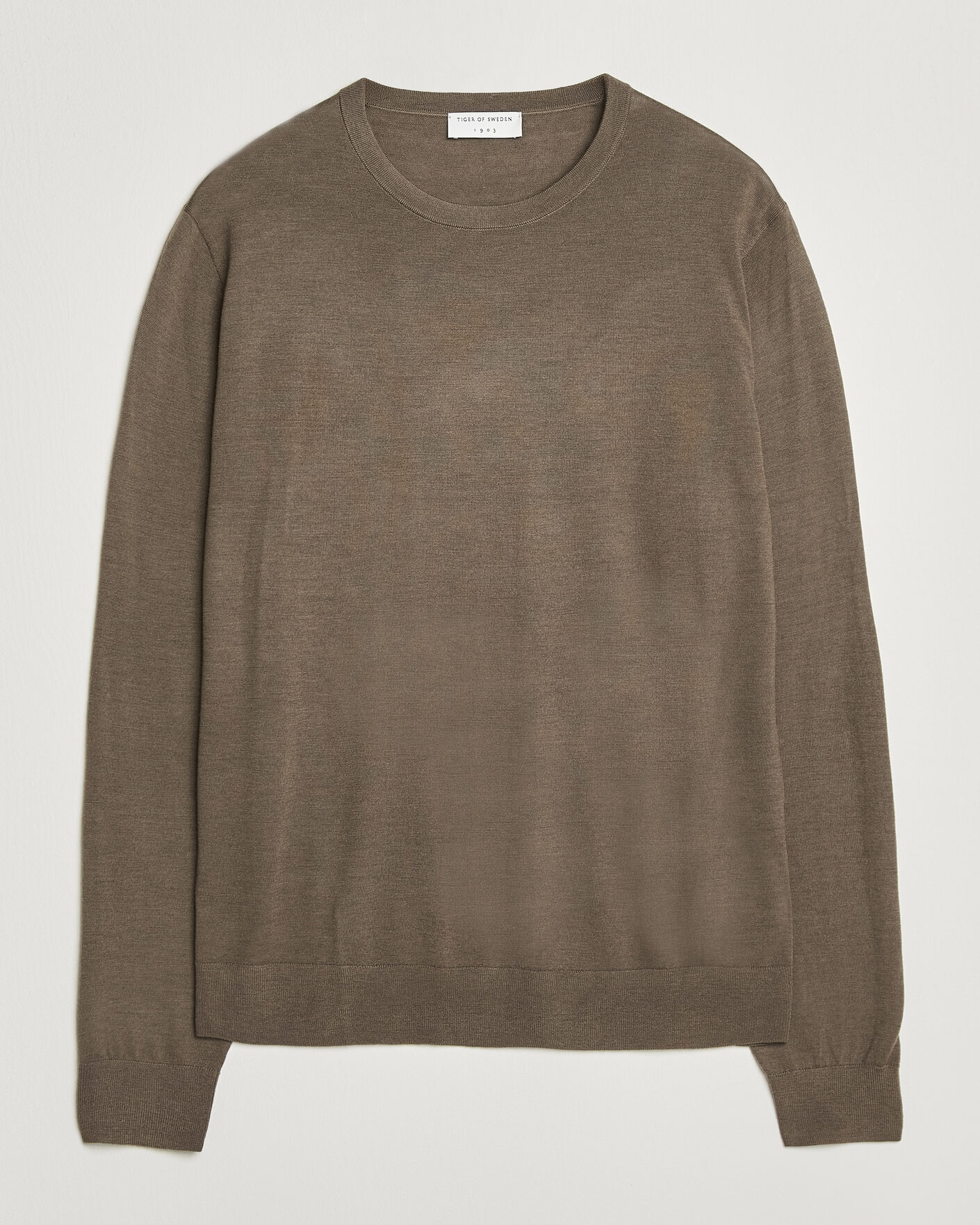 Uomini | Maglieria | Tiger of Sweden | Connor Extra Fine Merino Crew Neck Pullover Aged Timber