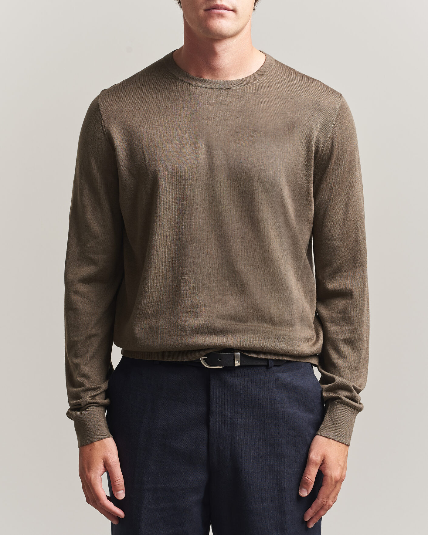 Uomini | Maglieria | Tiger of Sweden | Connor Extra Fine Merino Crew Neck Pullover Aged Timber