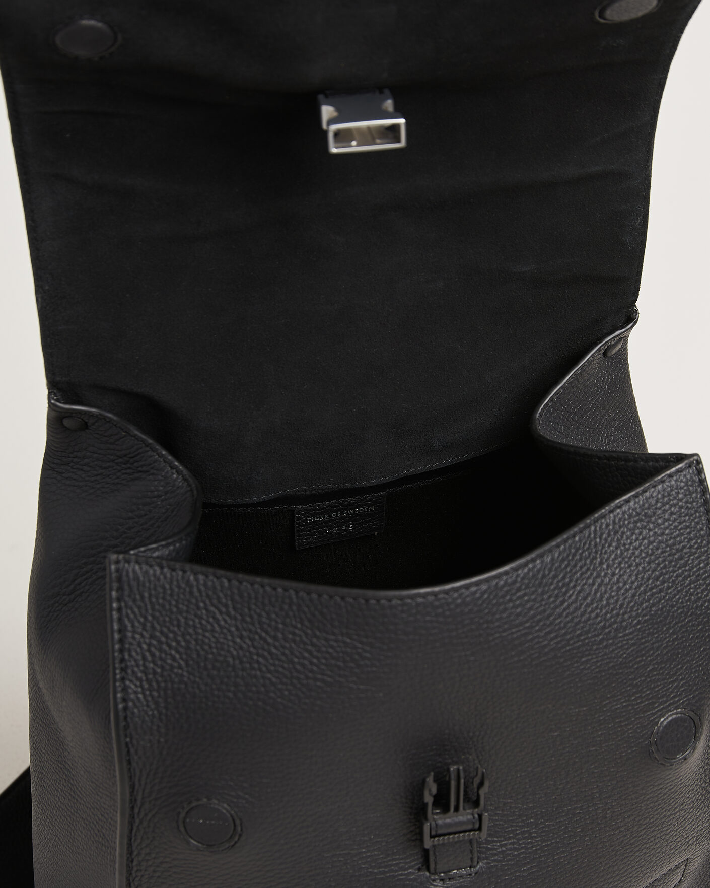 Uomini | Borse | Tiger of Sweden | Vuntir Grained Leather Backpack Black
