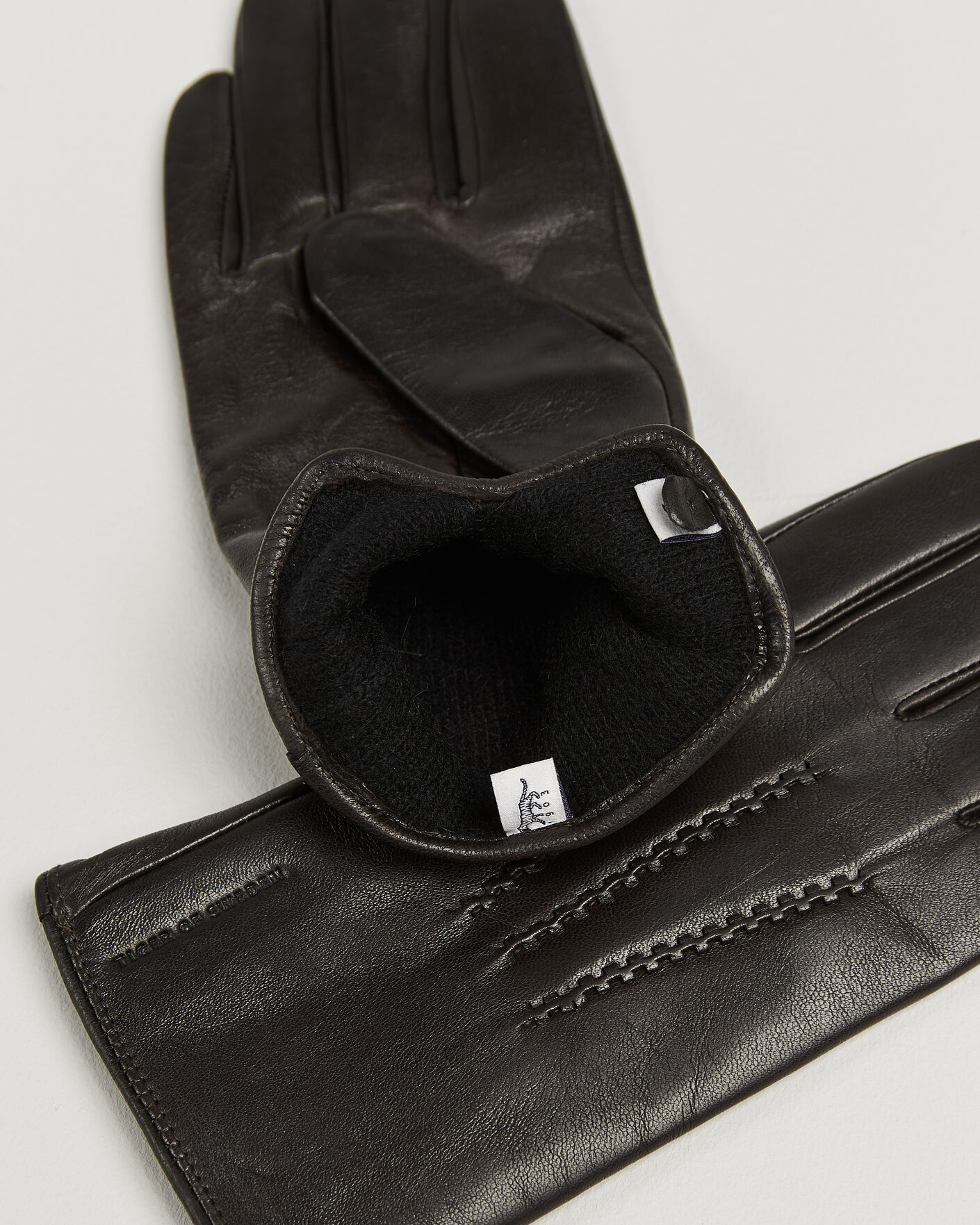 Uomini | Guanti | Tiger of Sweden | Garvin Leather Gloves Espresso