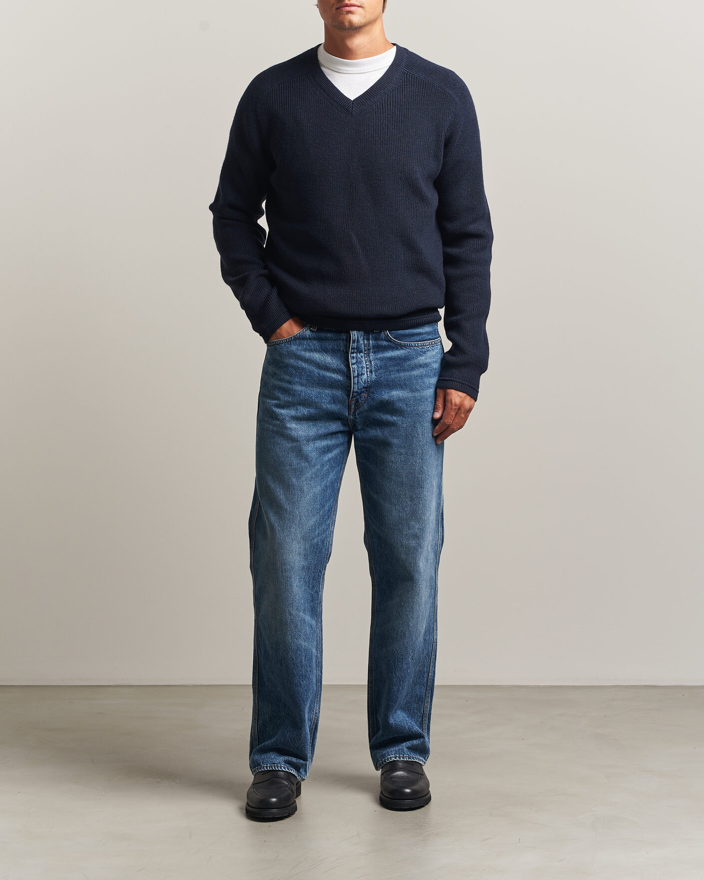 Uomini | Maglieria | Tiger of Sweden | Logan Wool Knitted V-Neck Night Grape