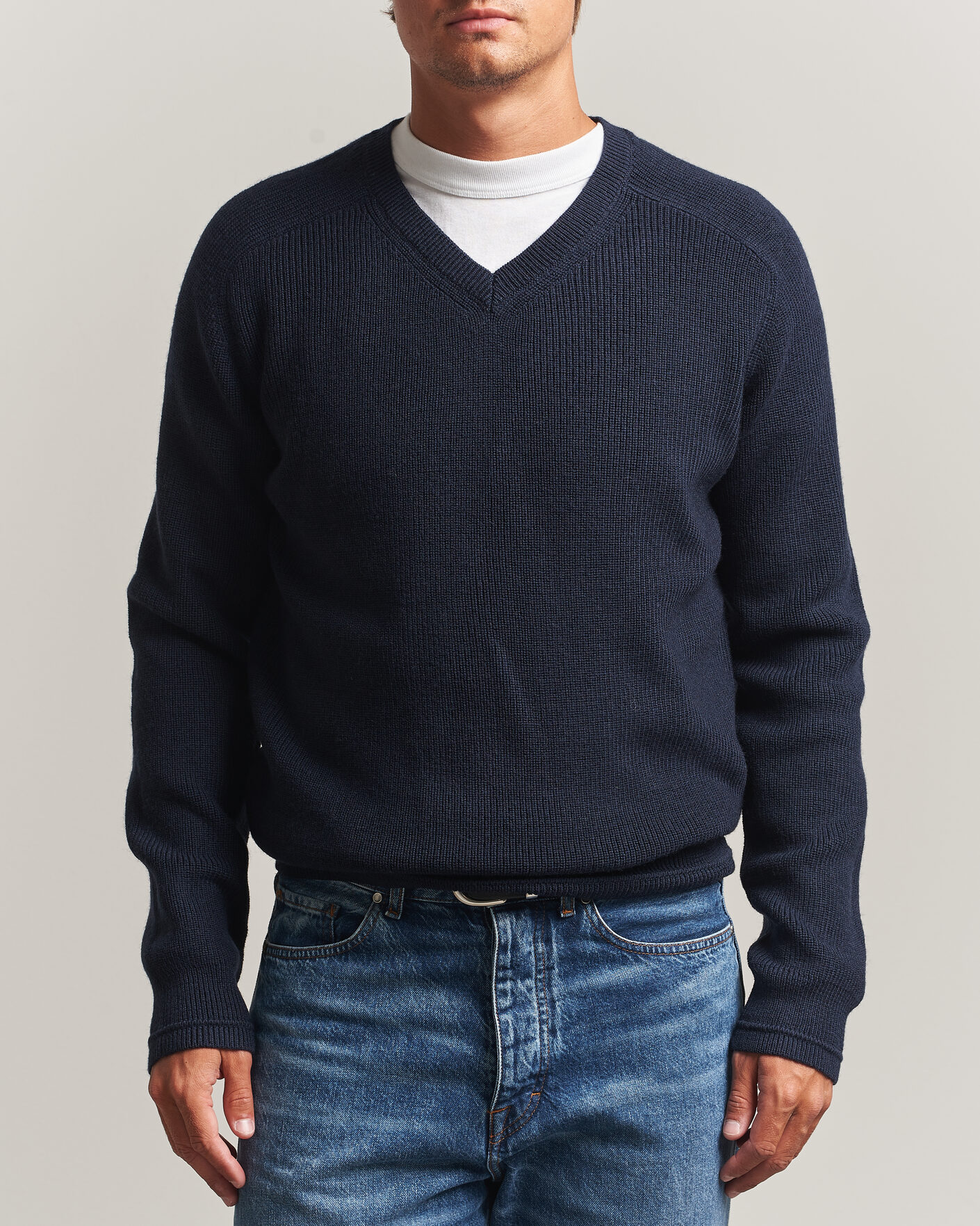 Uomini | Maglieria | Tiger of Sweden | Logan Wool Knitted V-Neck Night Grape
