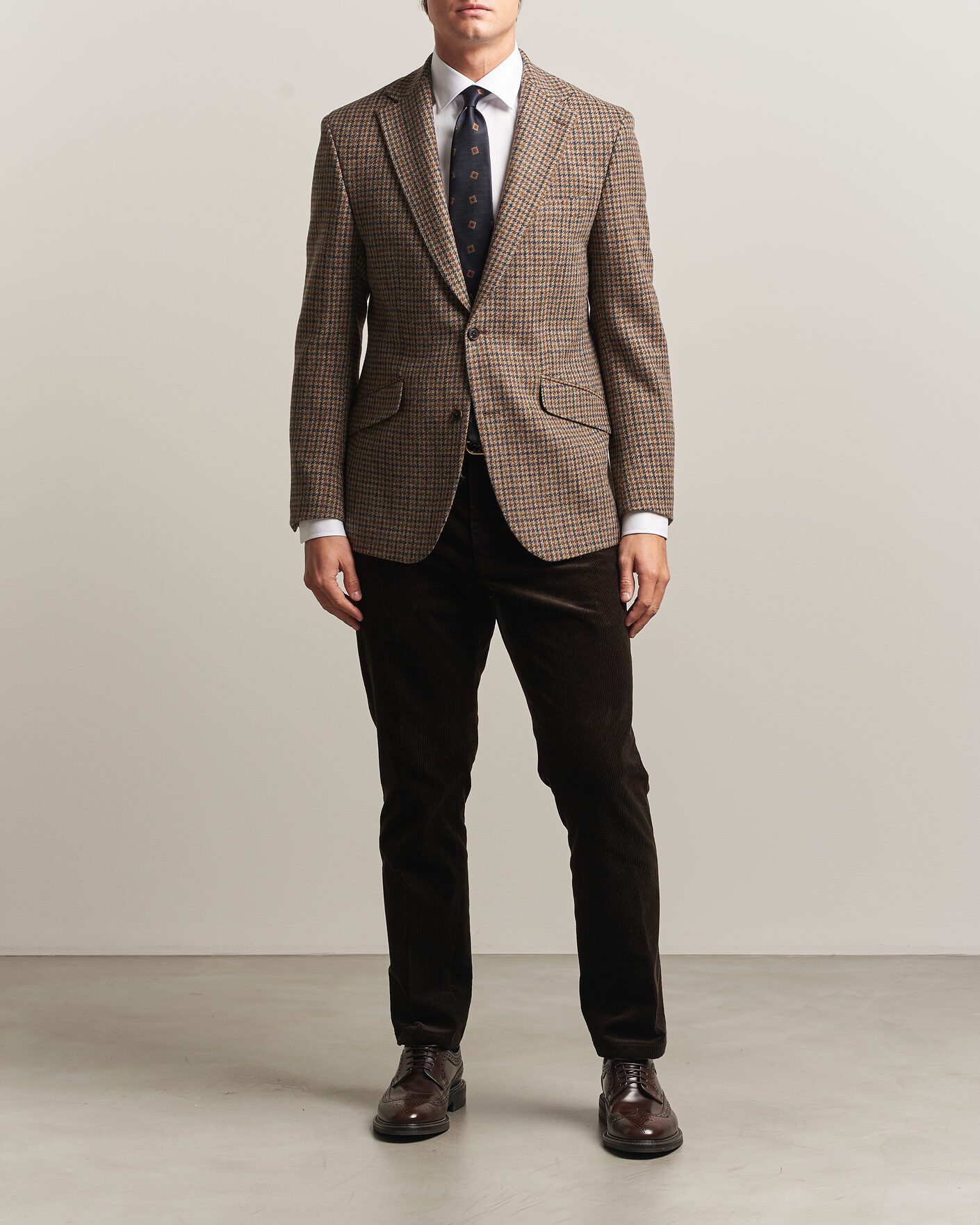 Uomini | Blazers | Walker Slater | Edward Lambswool Puppytooth Blazer Sandstone