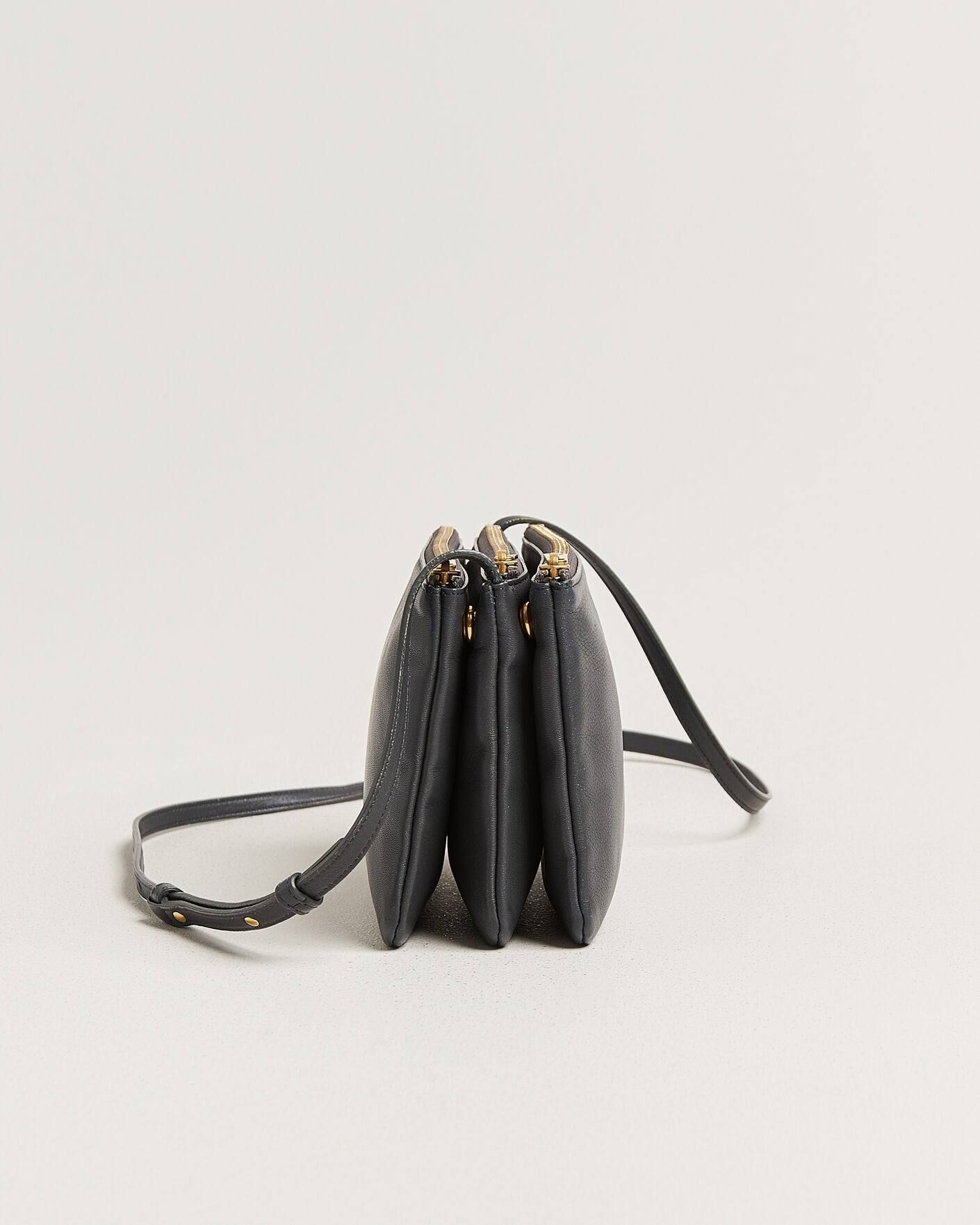 Uomini | Pre-Owned & Vintage Bags | Celine Pre-Owned | Trio Bag Small Grey