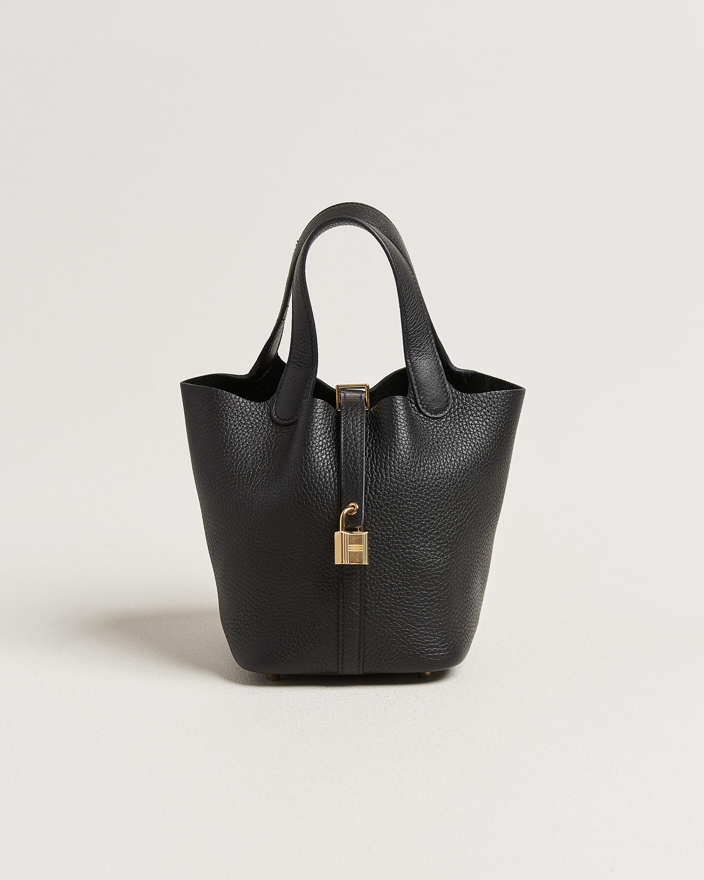 Uomini | Pre-Owned & Vintage Bags | Hermès Pre-Owned | Picotin Lock 18 Black
