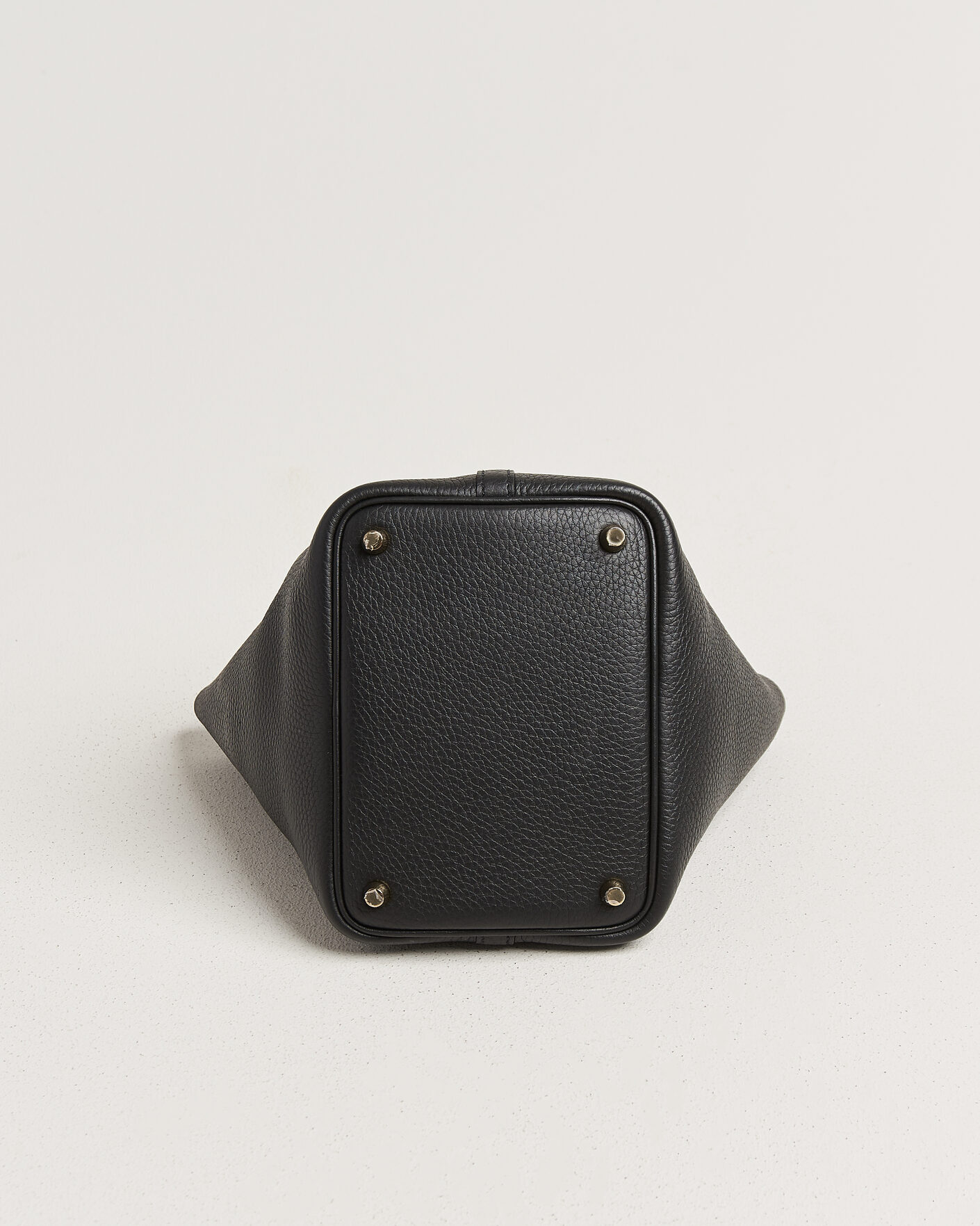 Uomini | Pre-Owned & Vintage Bags | Hermès Pre-Owned | Picotin Lock 18 Black
